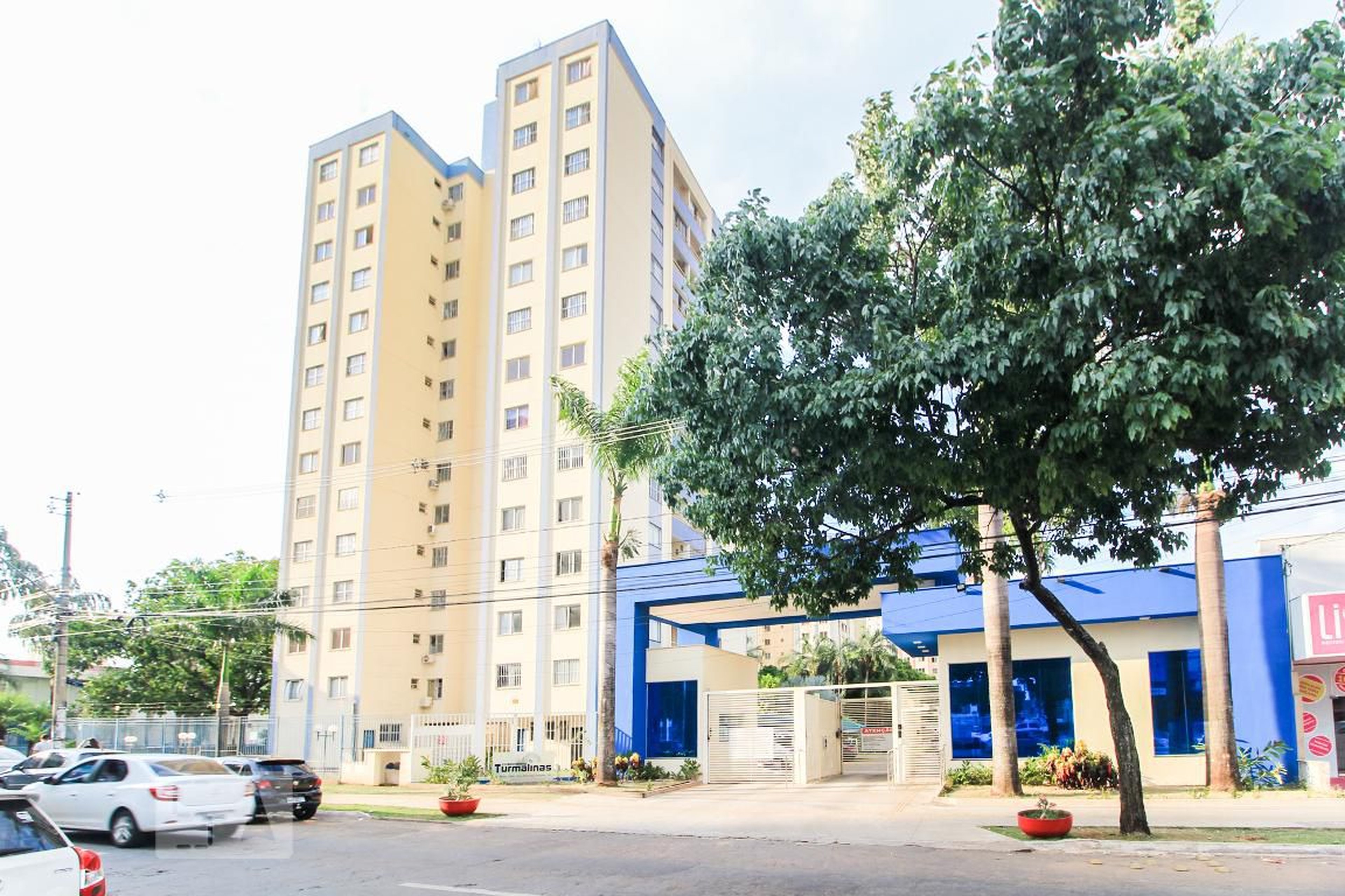 Fachada do Condomínio Condomínio Turmalinas