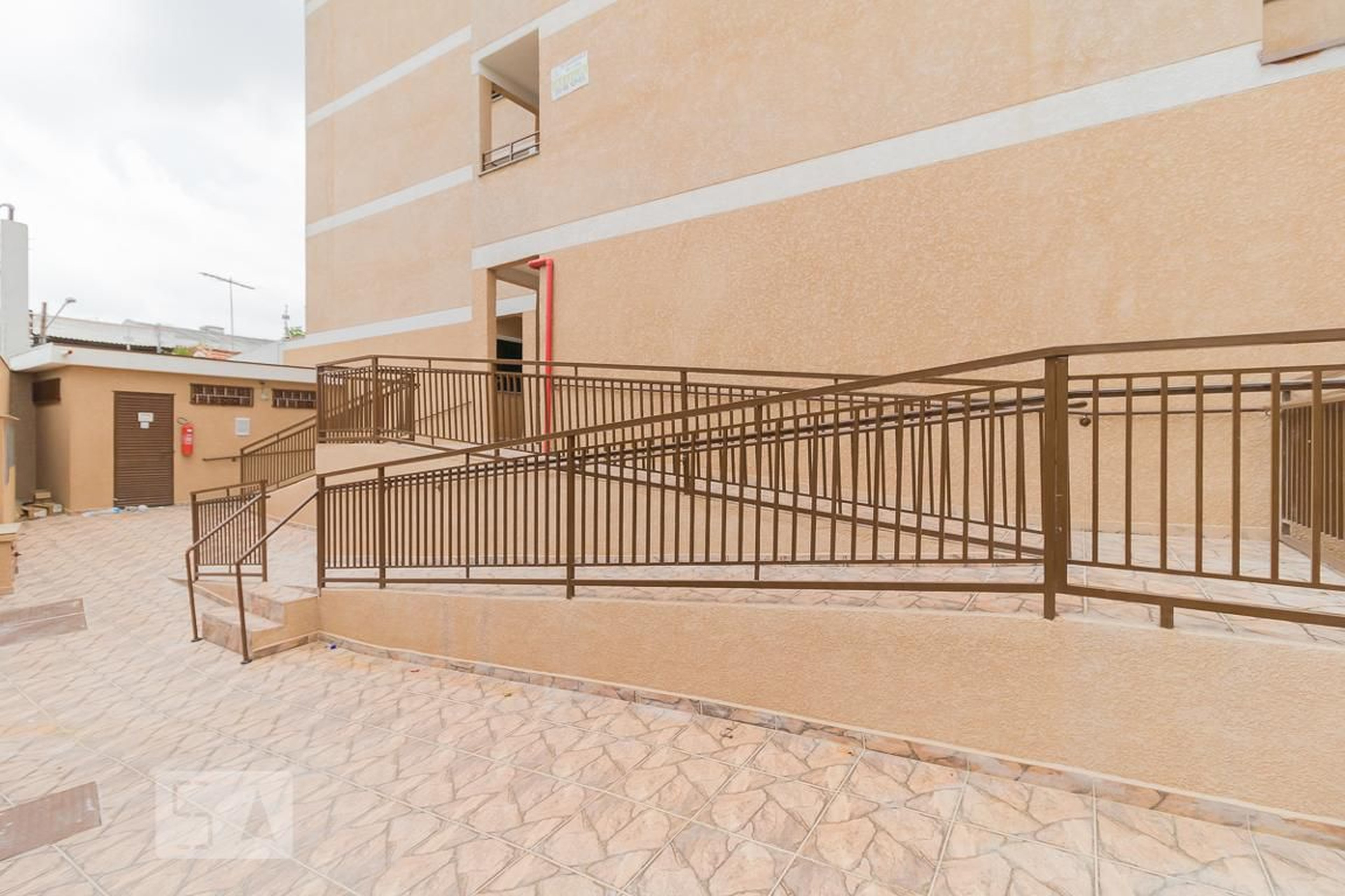 Área comum - Roque Polidoro