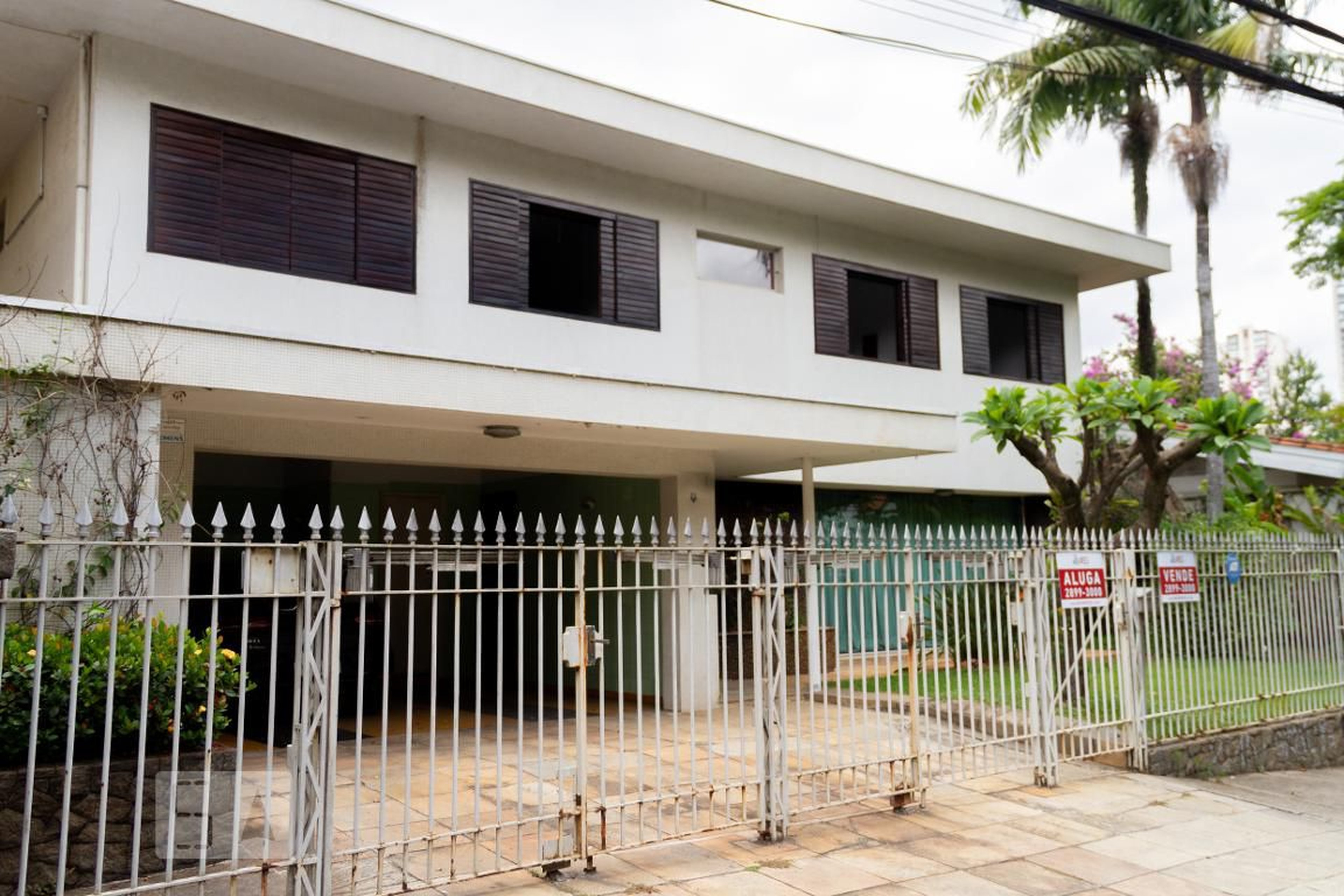 Fachada Condomínio em Rua Jaricunas, 431