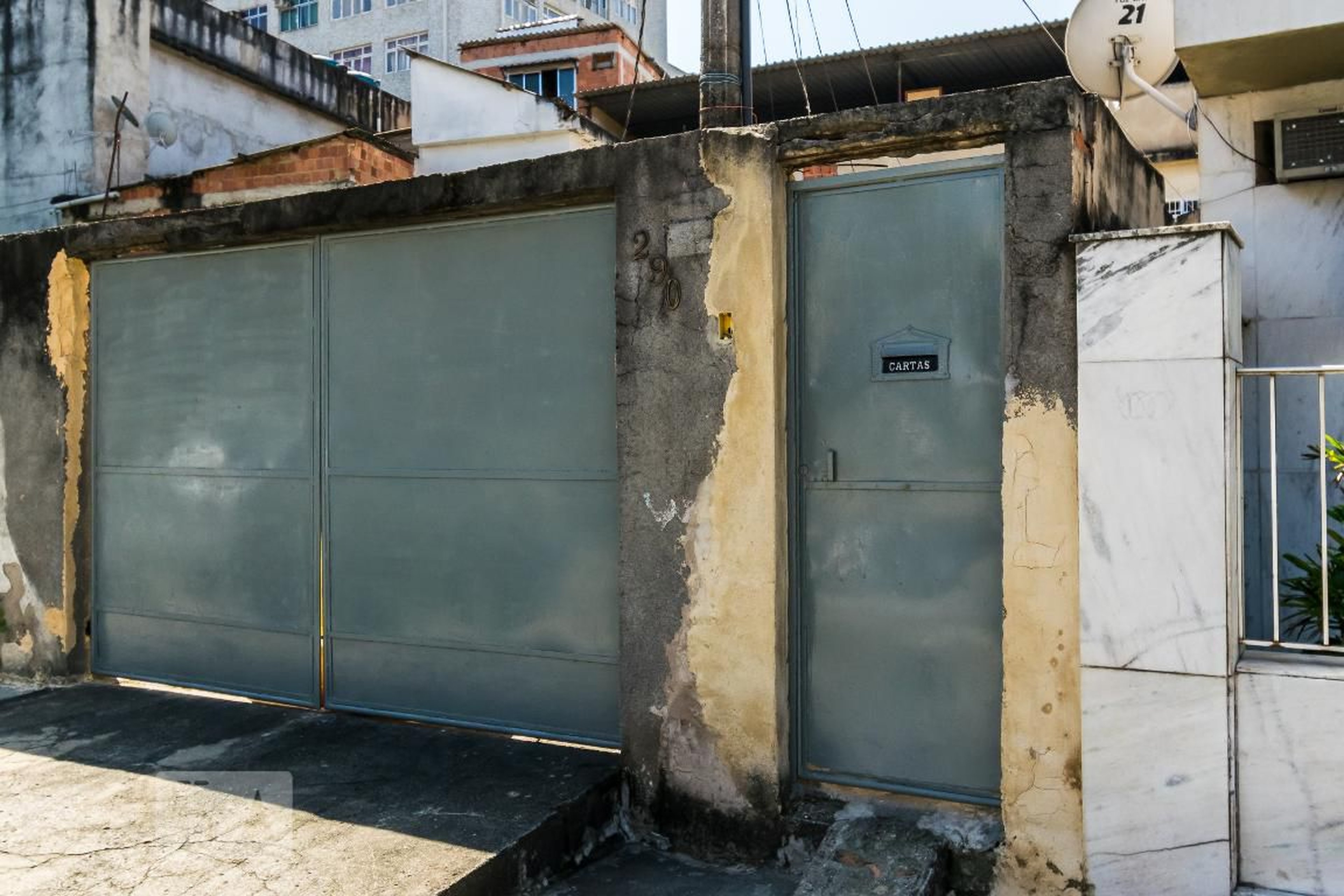 Fachada Condomínio em Rua Comandante Abreu, 290