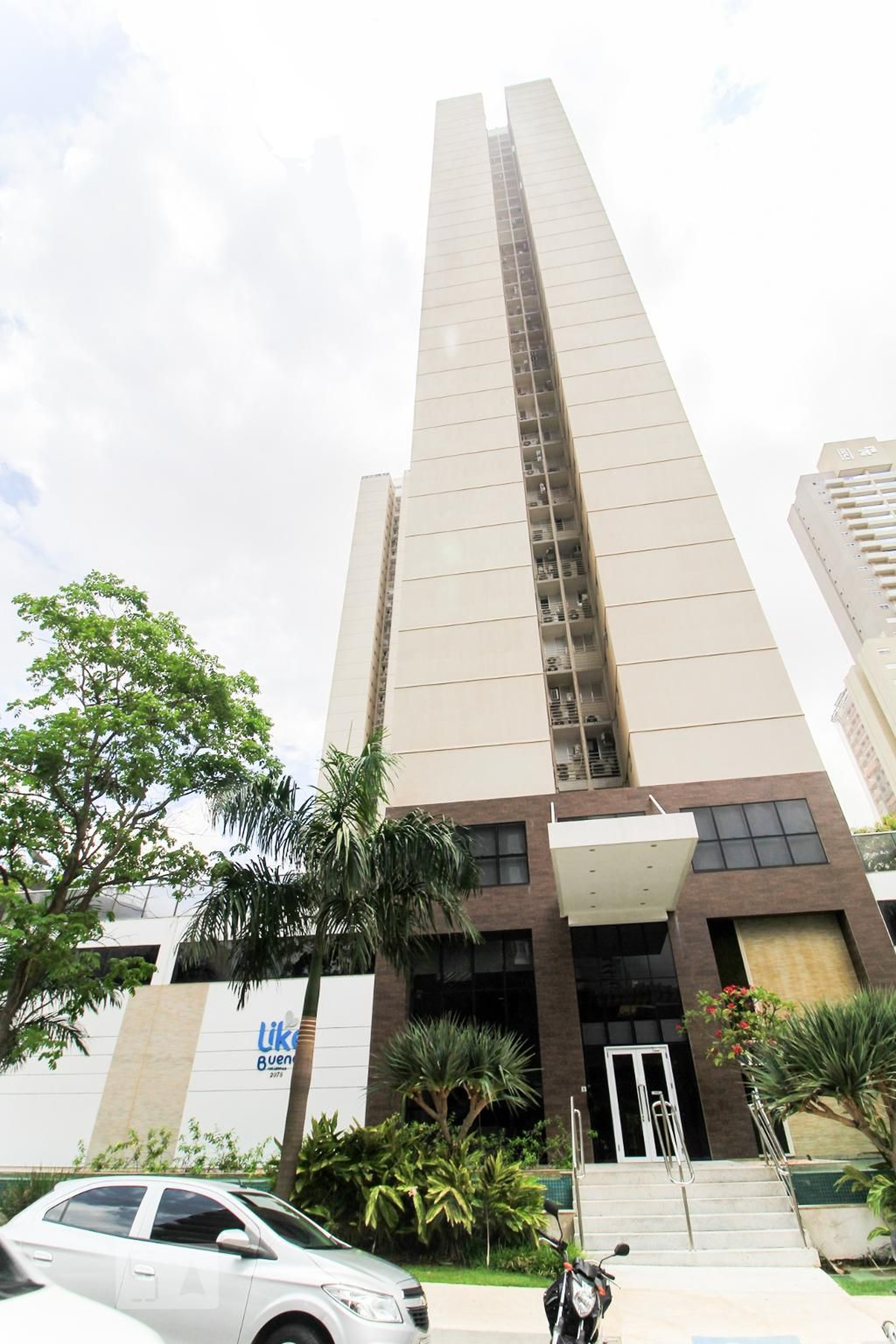 Fachada do Prédio Condomínio Like Bueno Residence  Torre Vitória