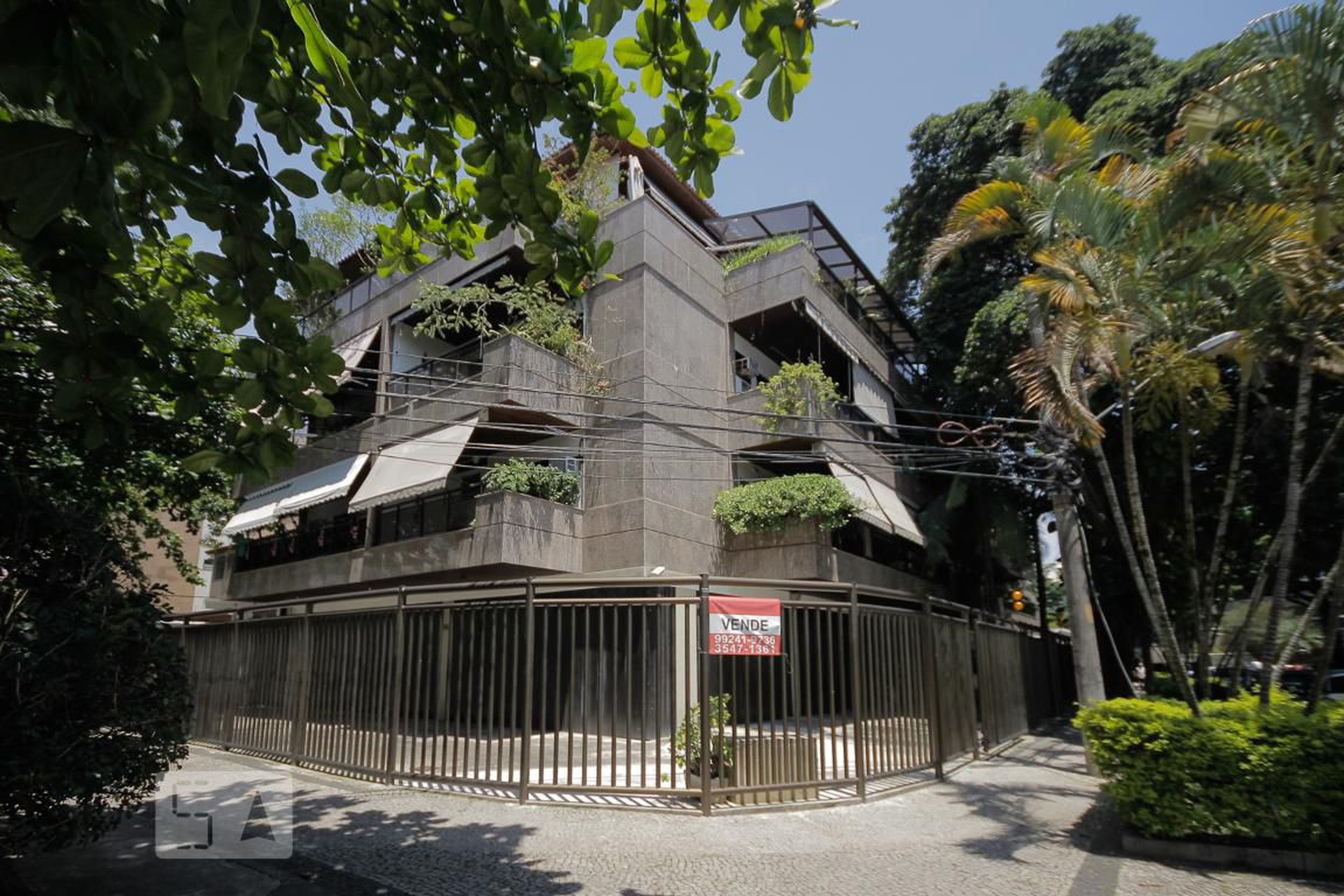 Fachada Condomínio Saint Louis