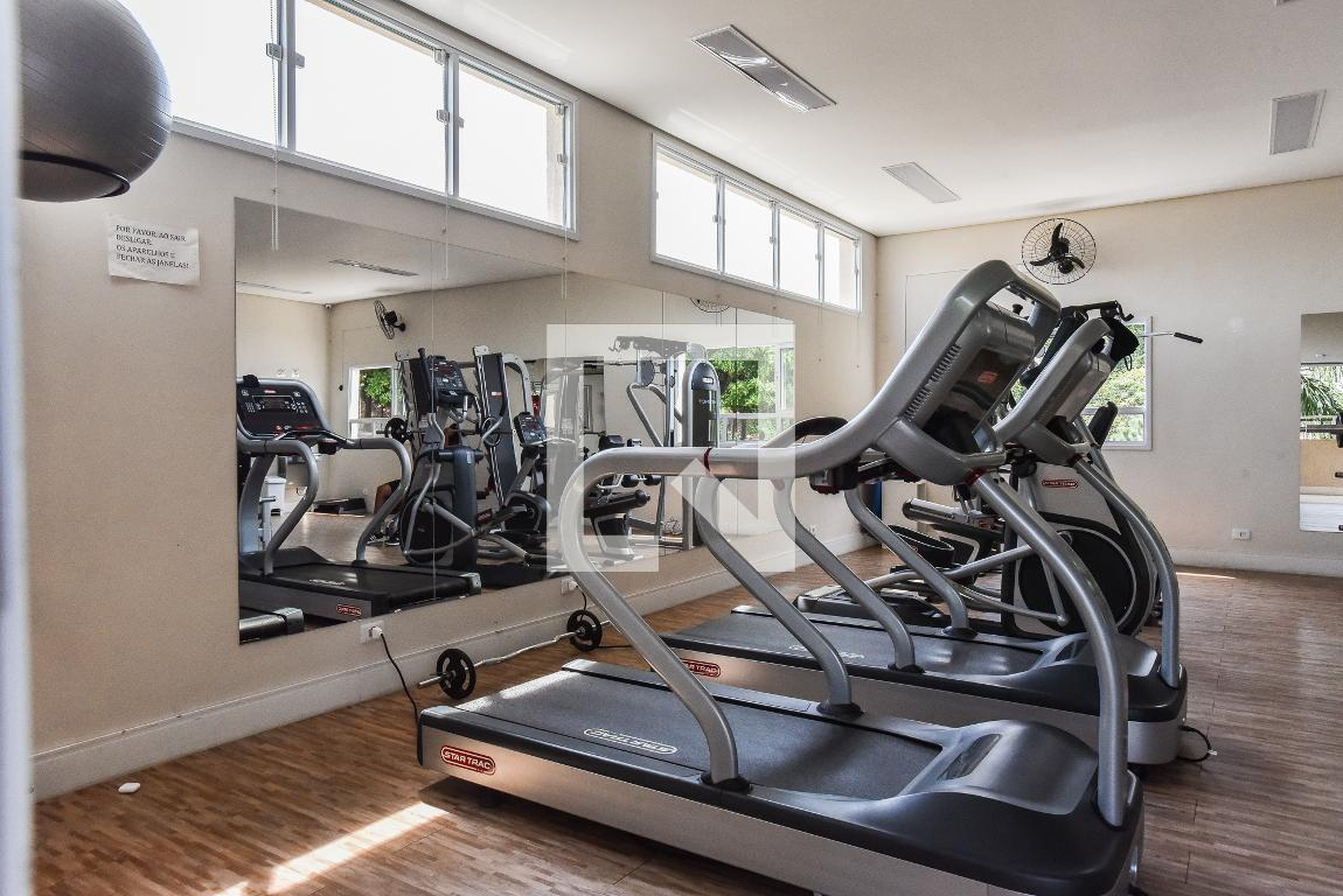 Academia - Village Lan Leopold