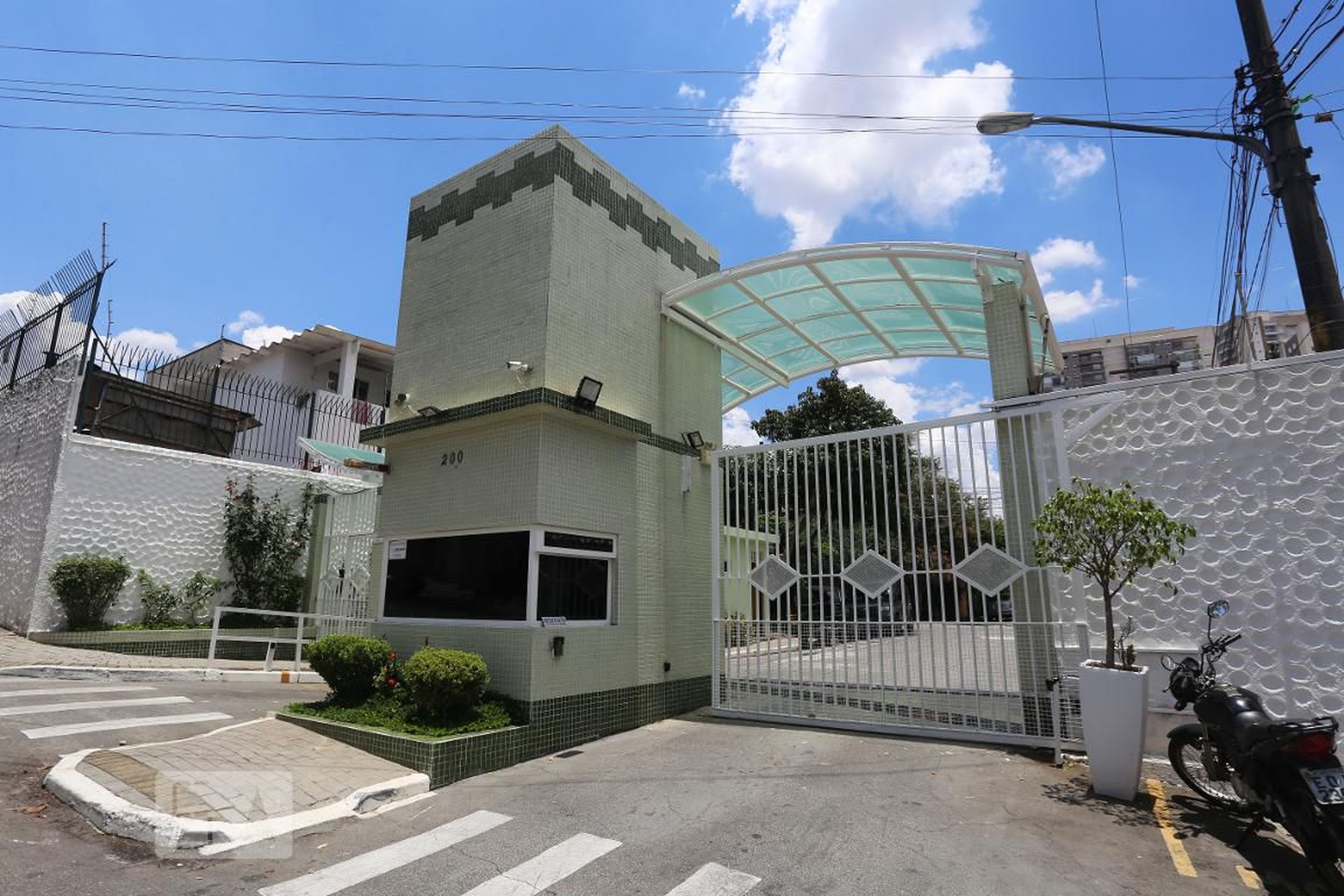 Fachada do Condomínio Condomínio Jardim Esmeralda