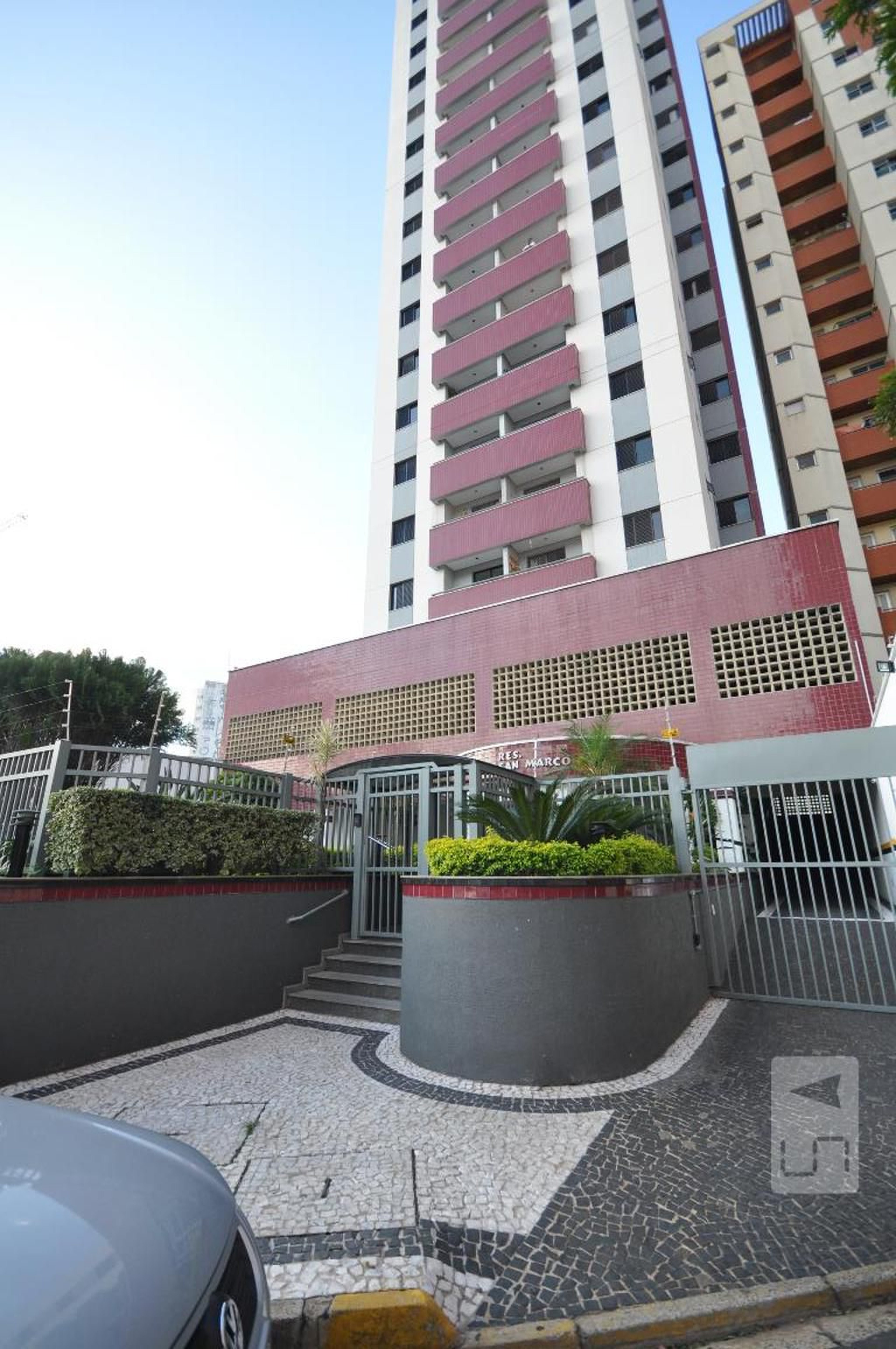 Fachada do Condomínio Condomínio San Marco