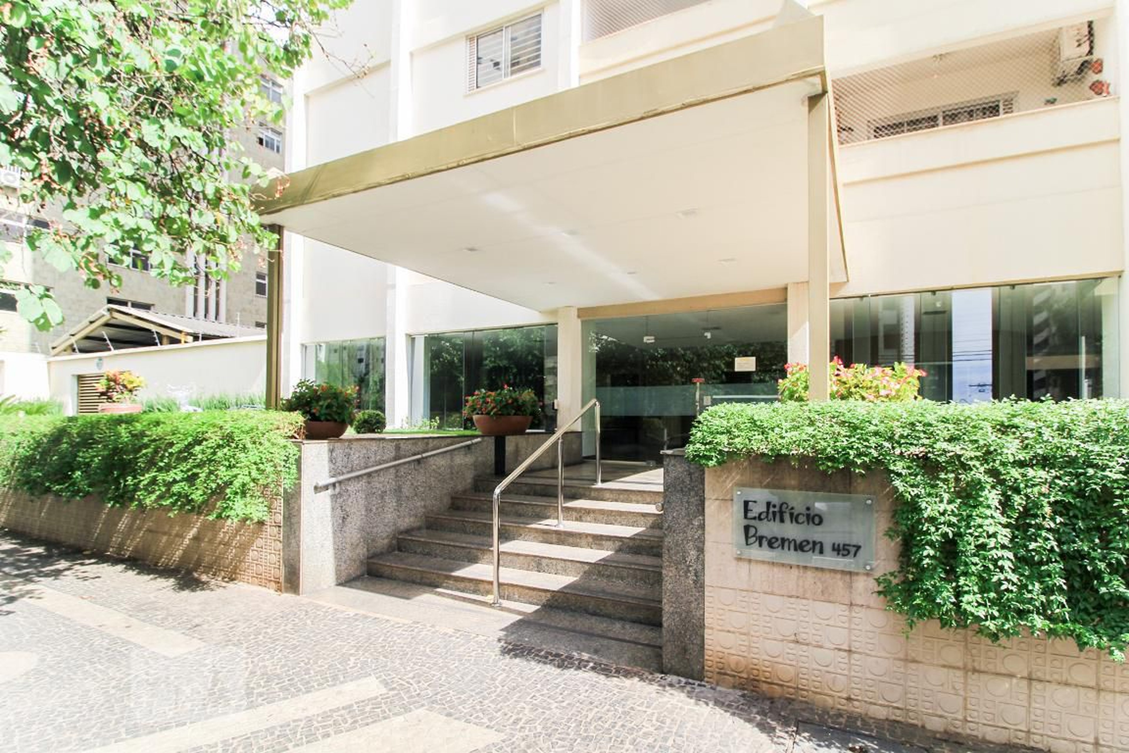 Fachada do Condomínio Edifício Bremen