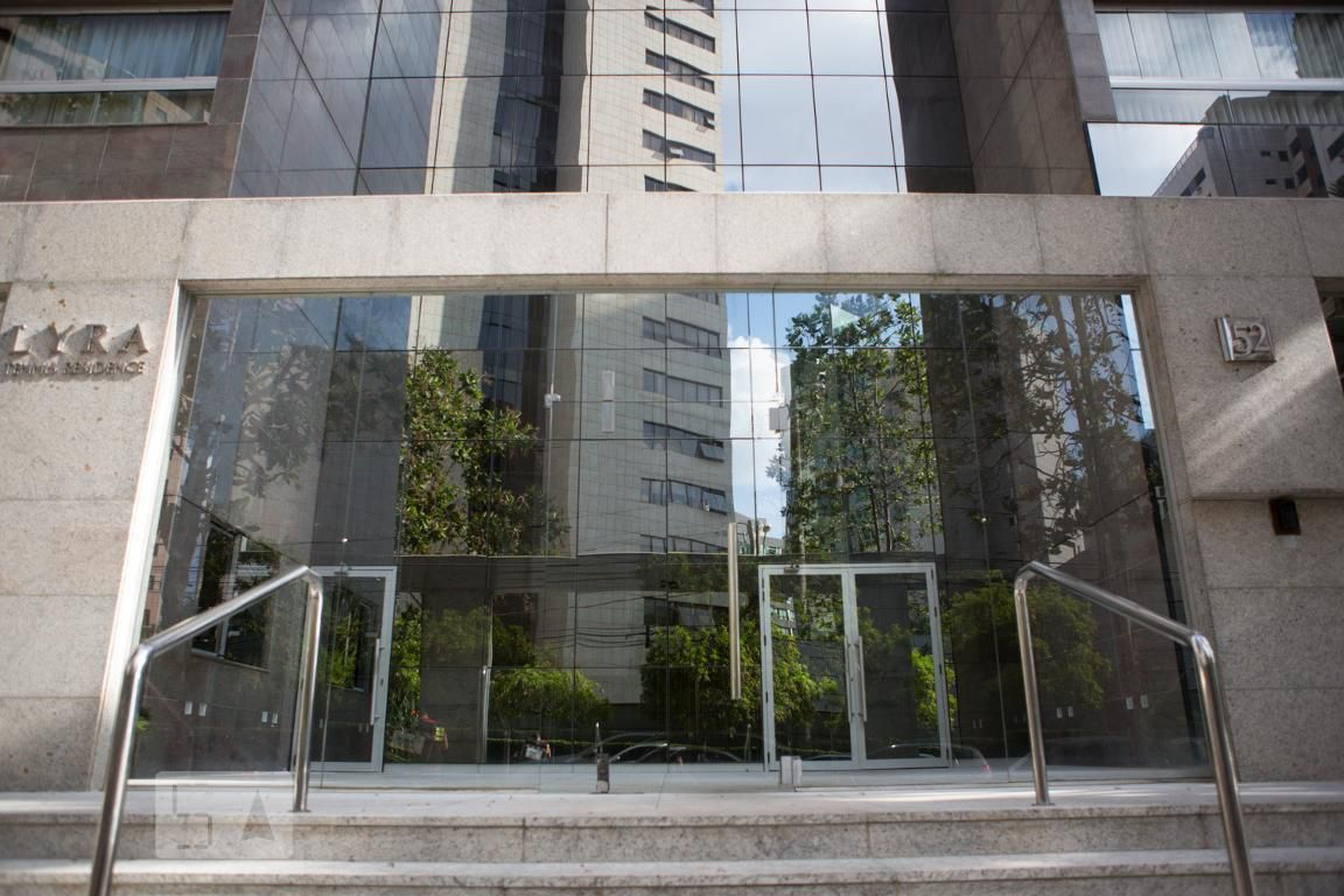 Fachada Edifício Lyra Tennis Residence