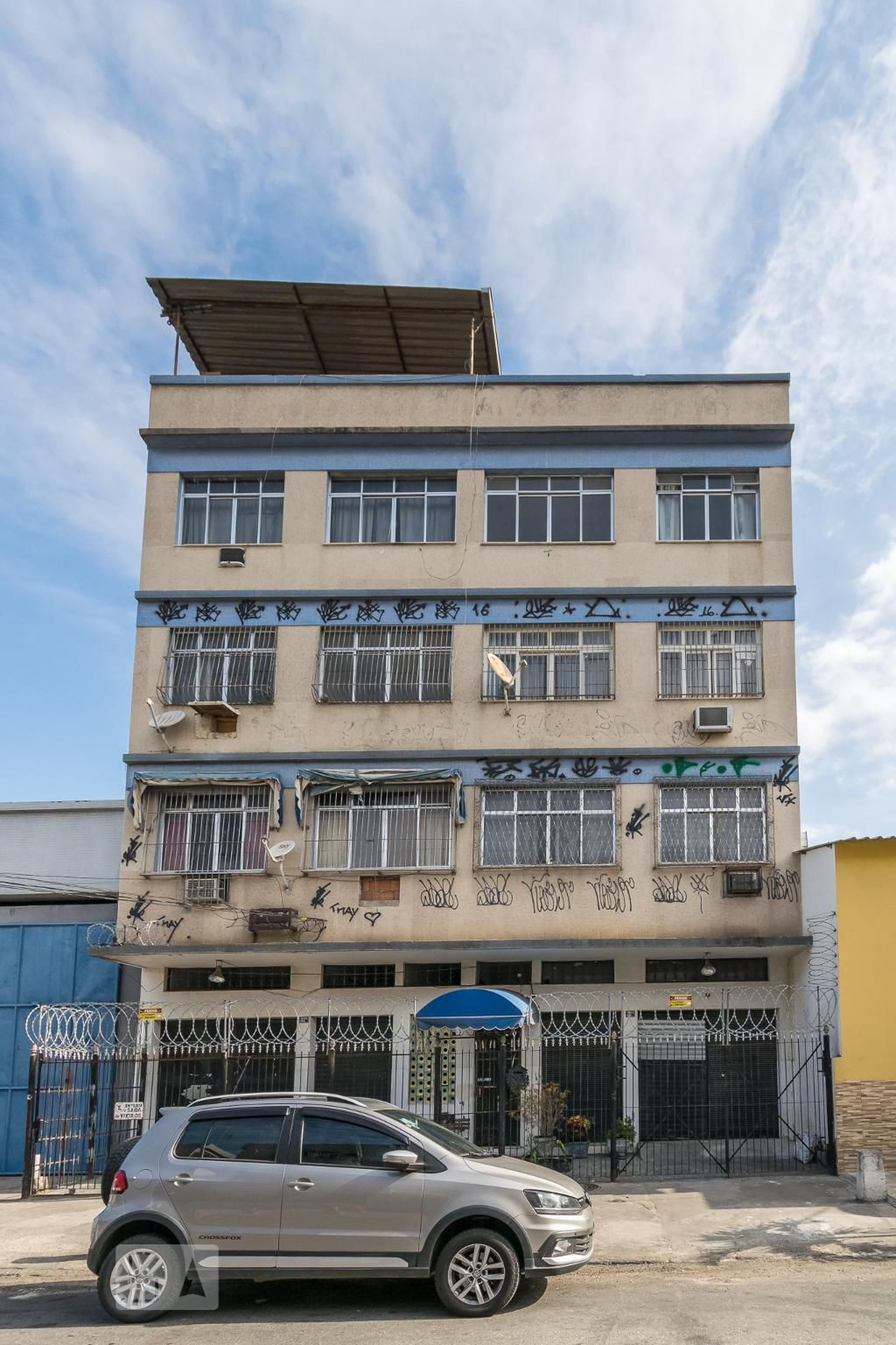 Fachada do prédio Condomínio Teixeira Ribeiro, 32