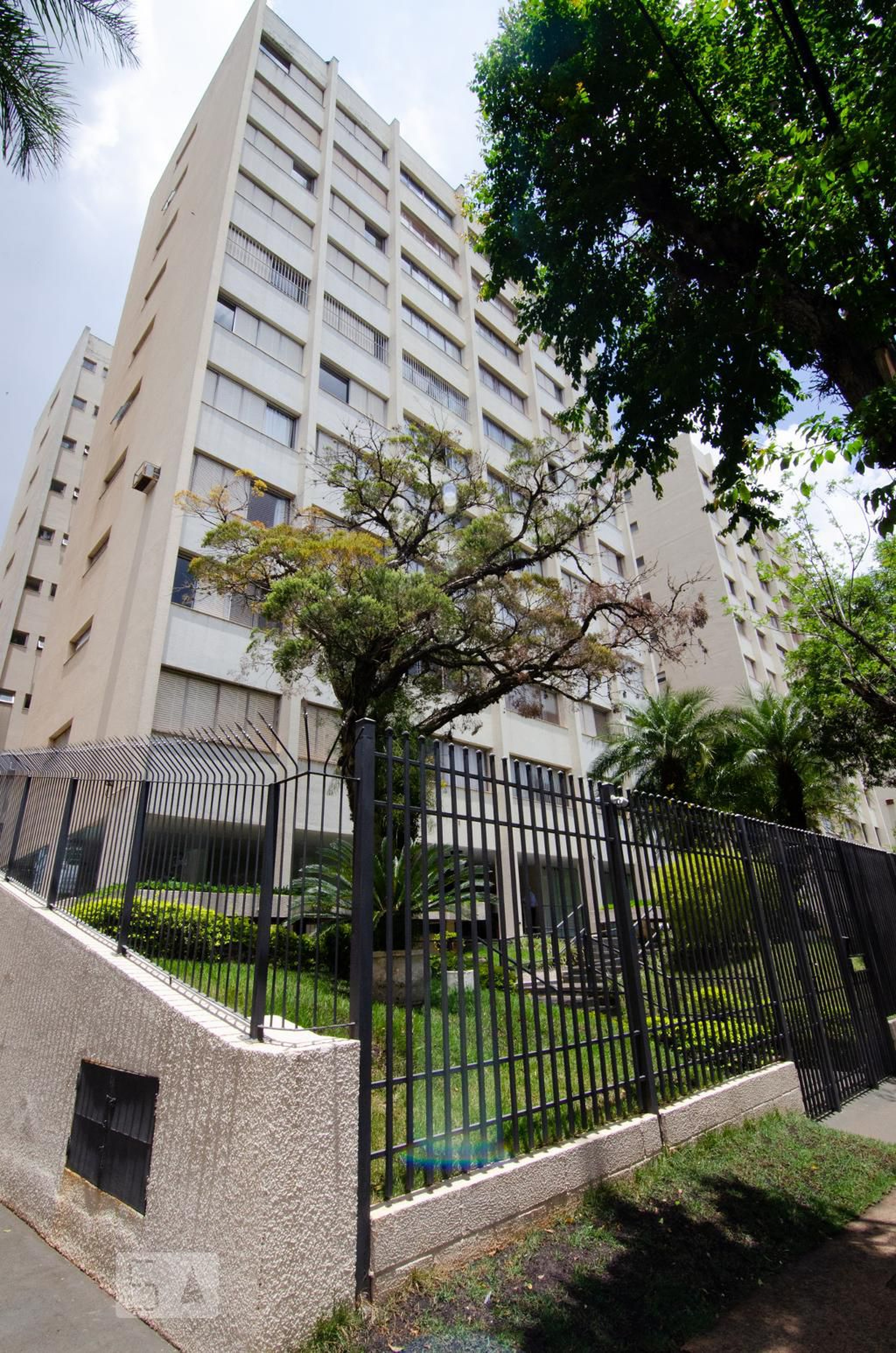 Fachada do prédio Condomínio Roda D'Agua