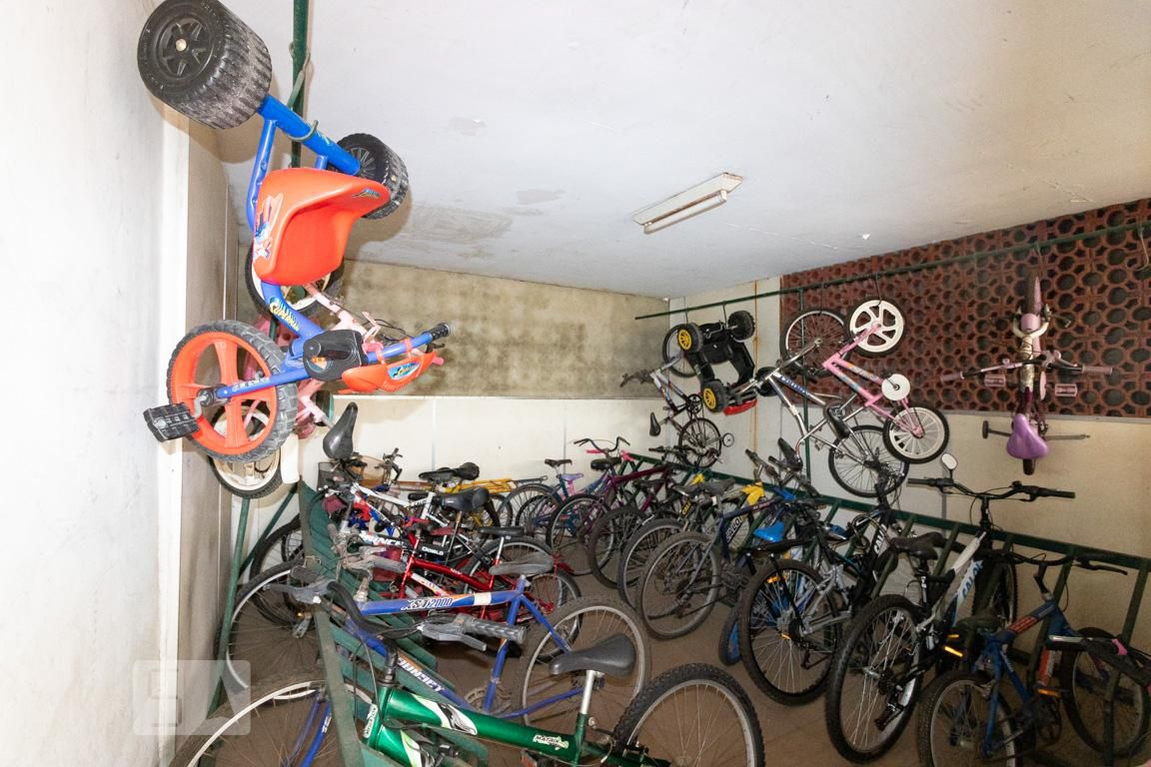 Bicicletário - Rocha de Alencar I