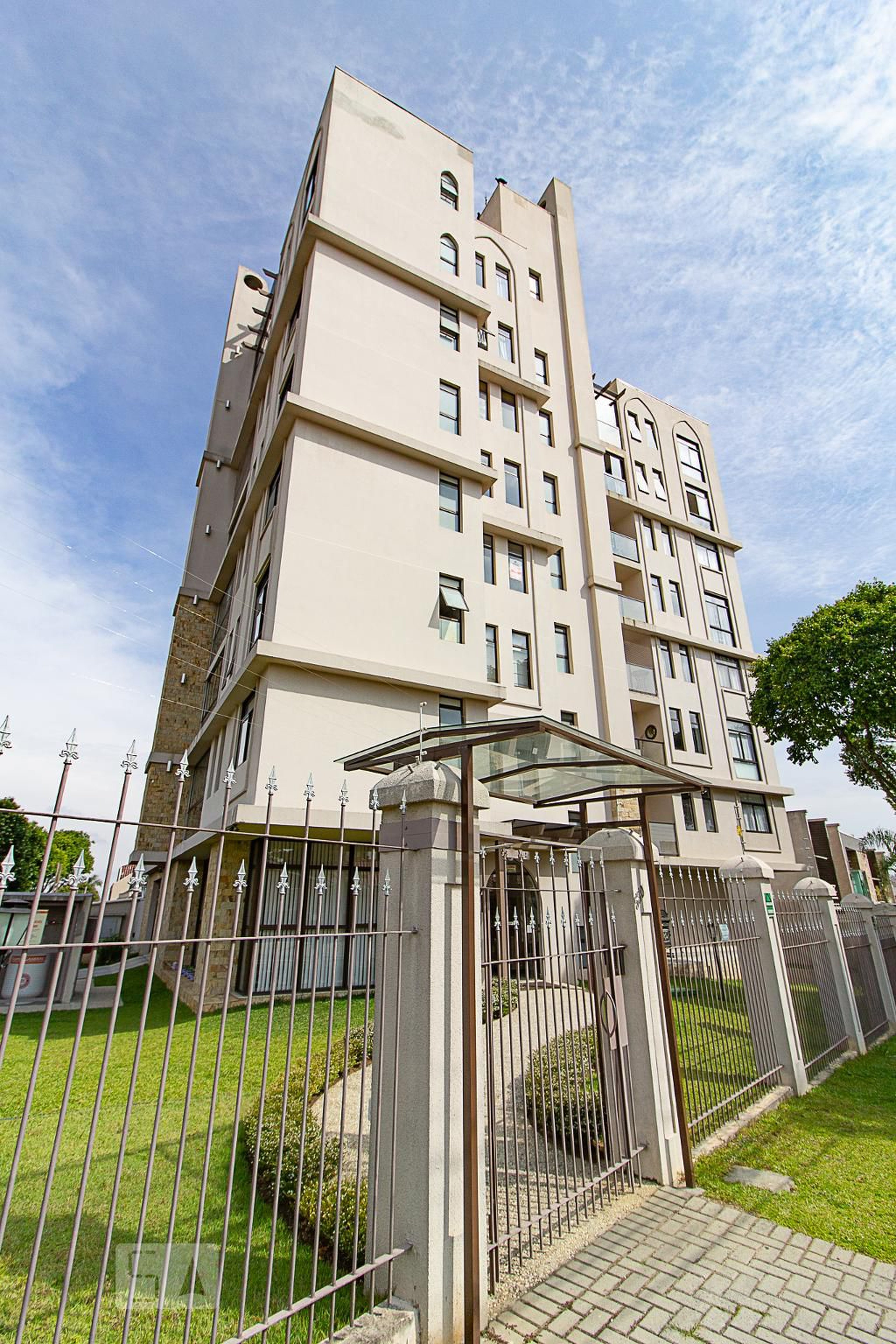 Fachada do Condomínio Condomínio em Rua Eponino Macuco, 530