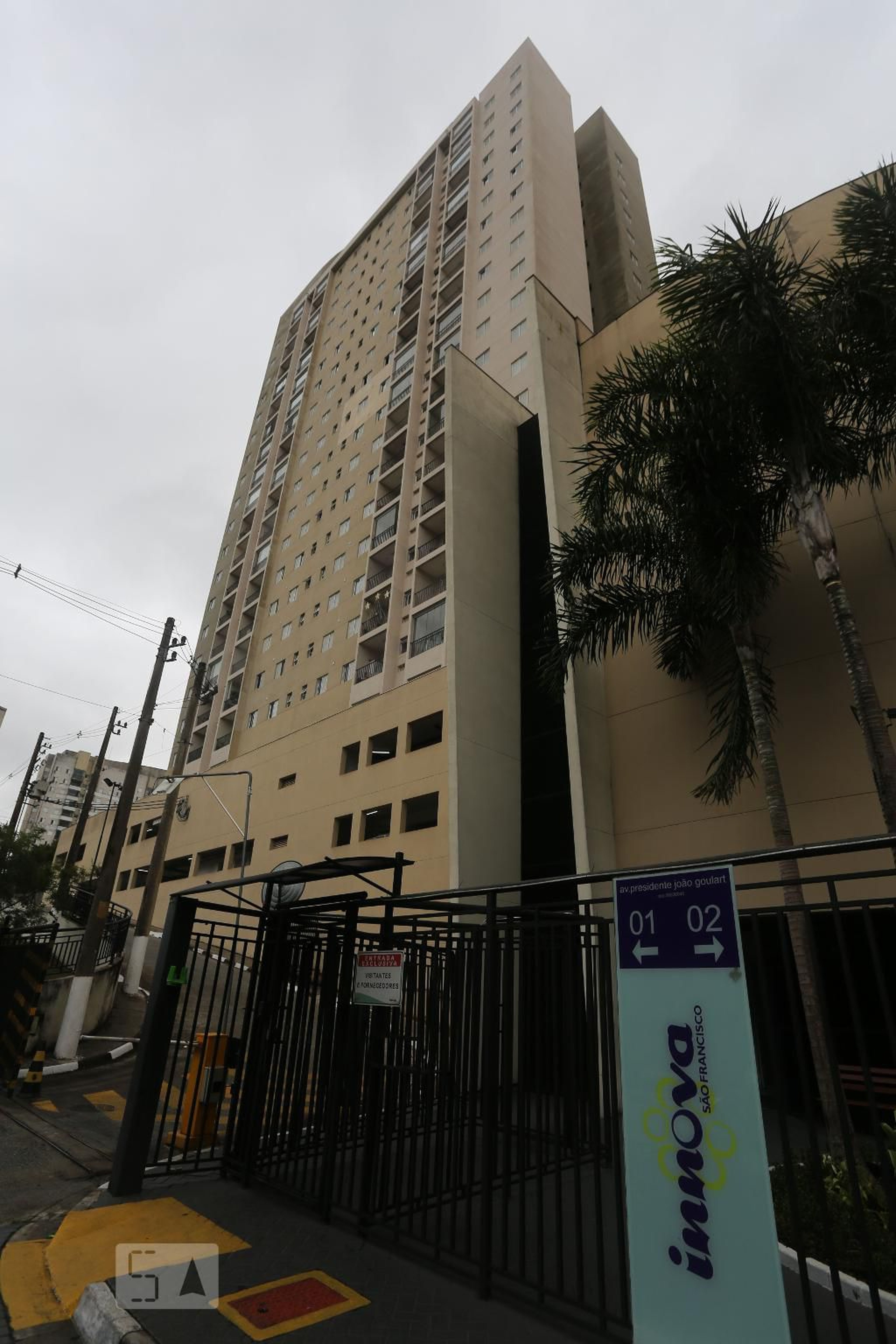 Fachada do Condomínio Condomínio Innova São Francisco