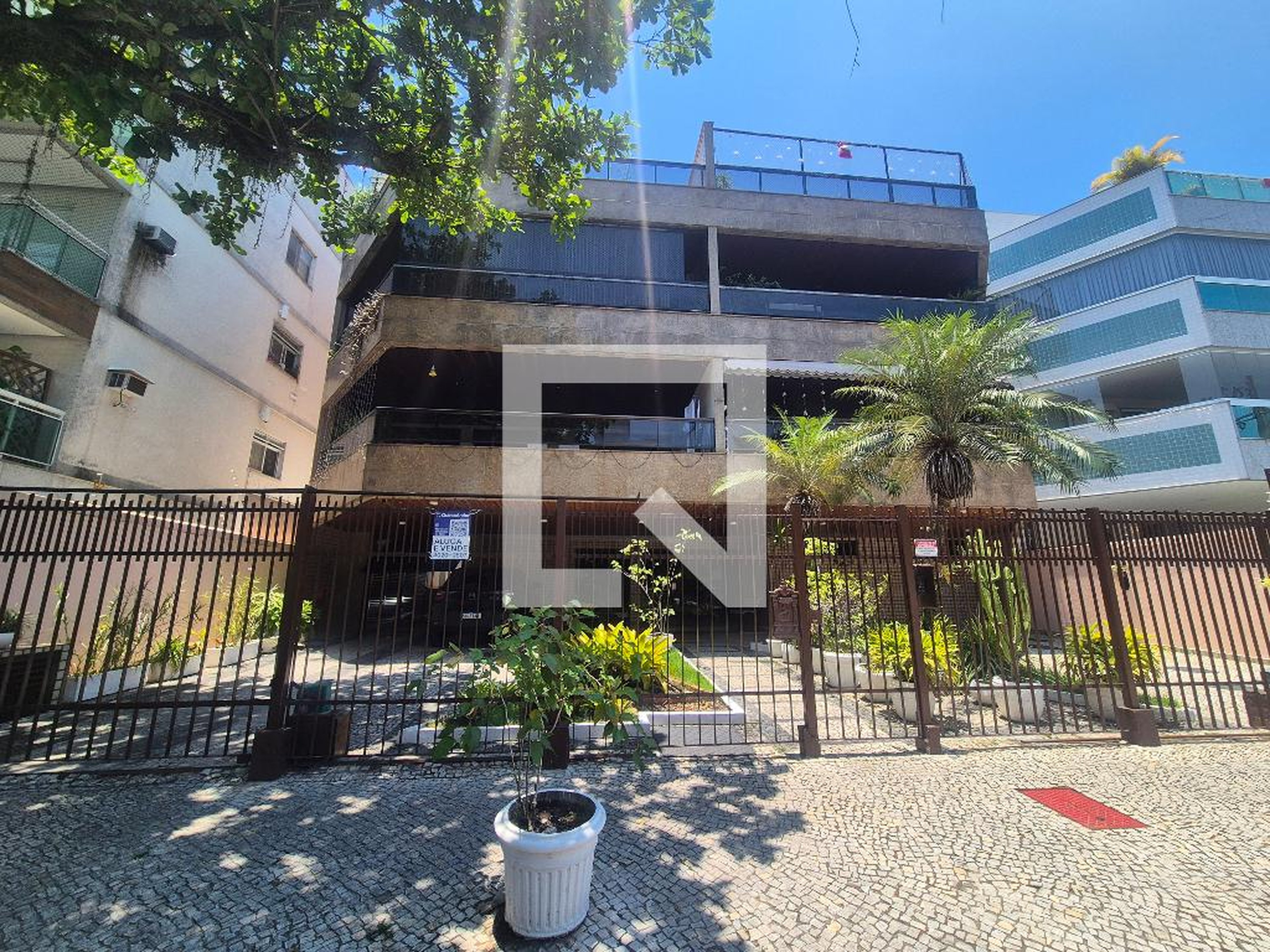 Fachada Edifício Grennache