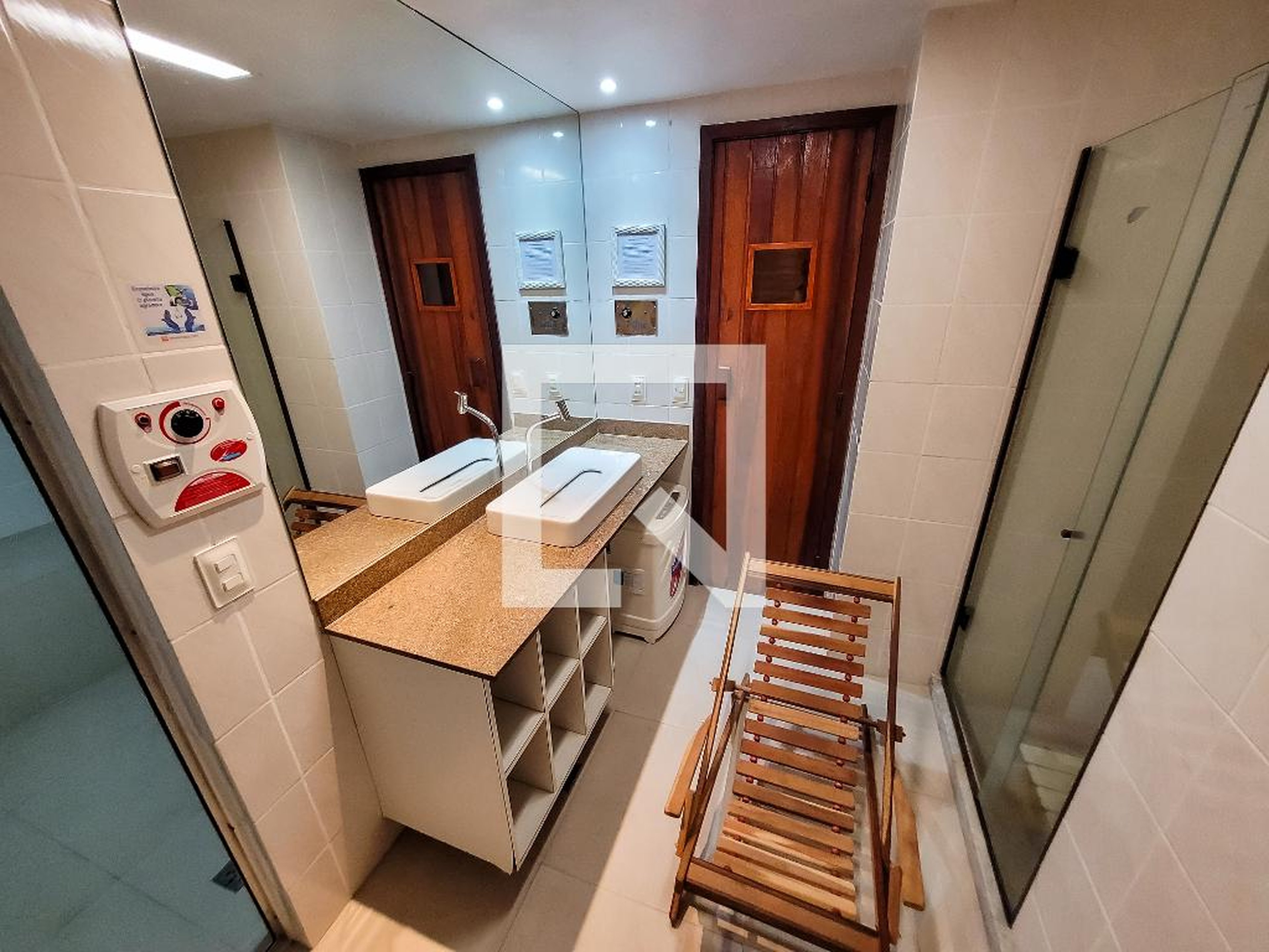 Spa - Building Queen Sarah