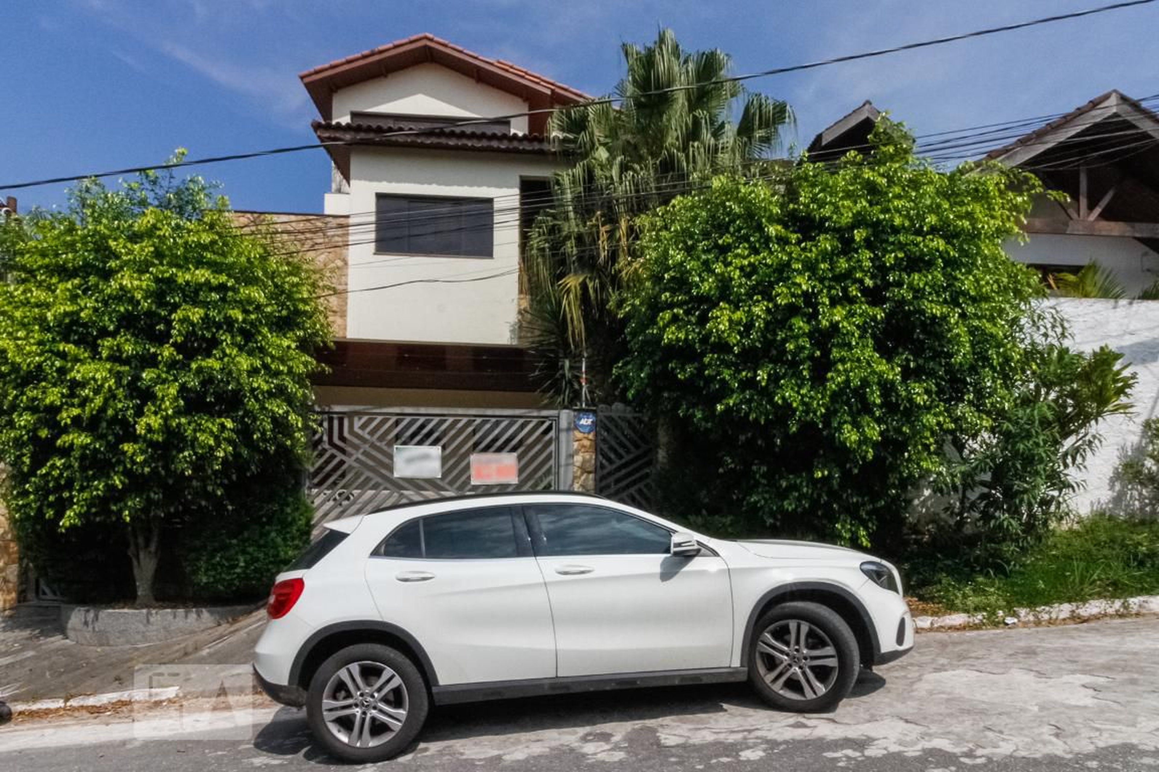 Fachada Condomínio em Rua Leonello Margaritelli, 49