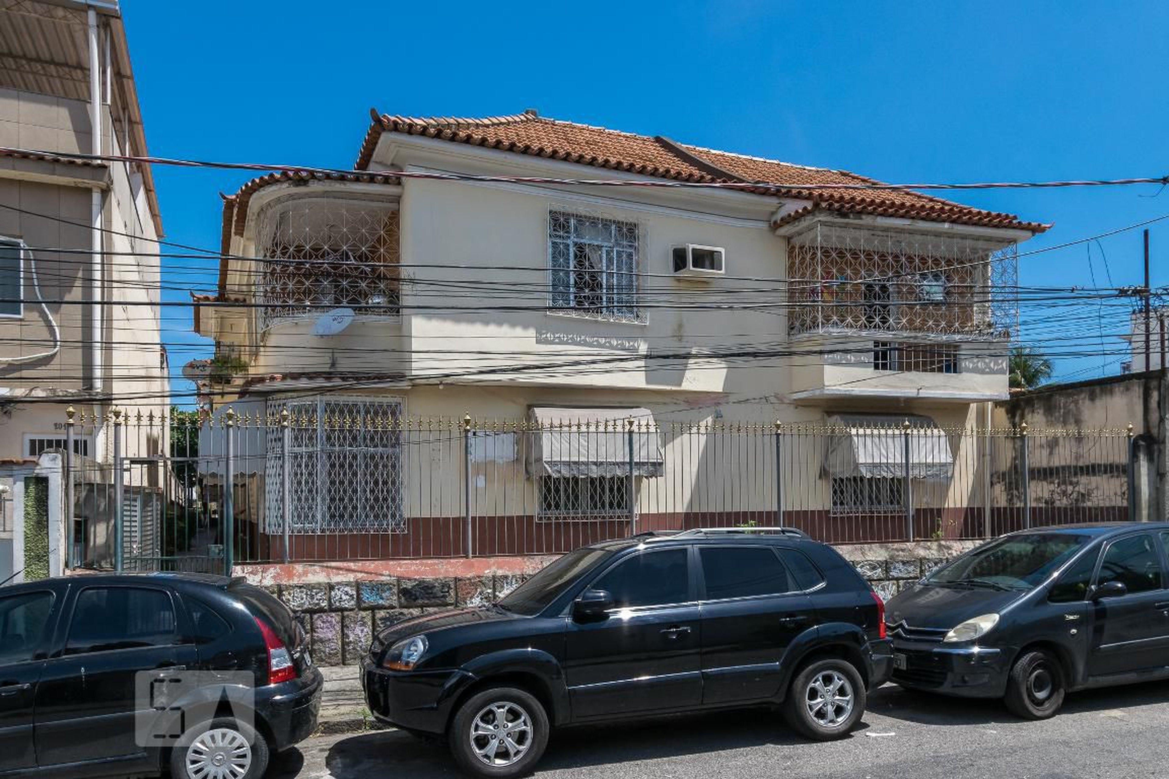 Fachada do prédio Condomínio em Rua Angélica Mota, 150