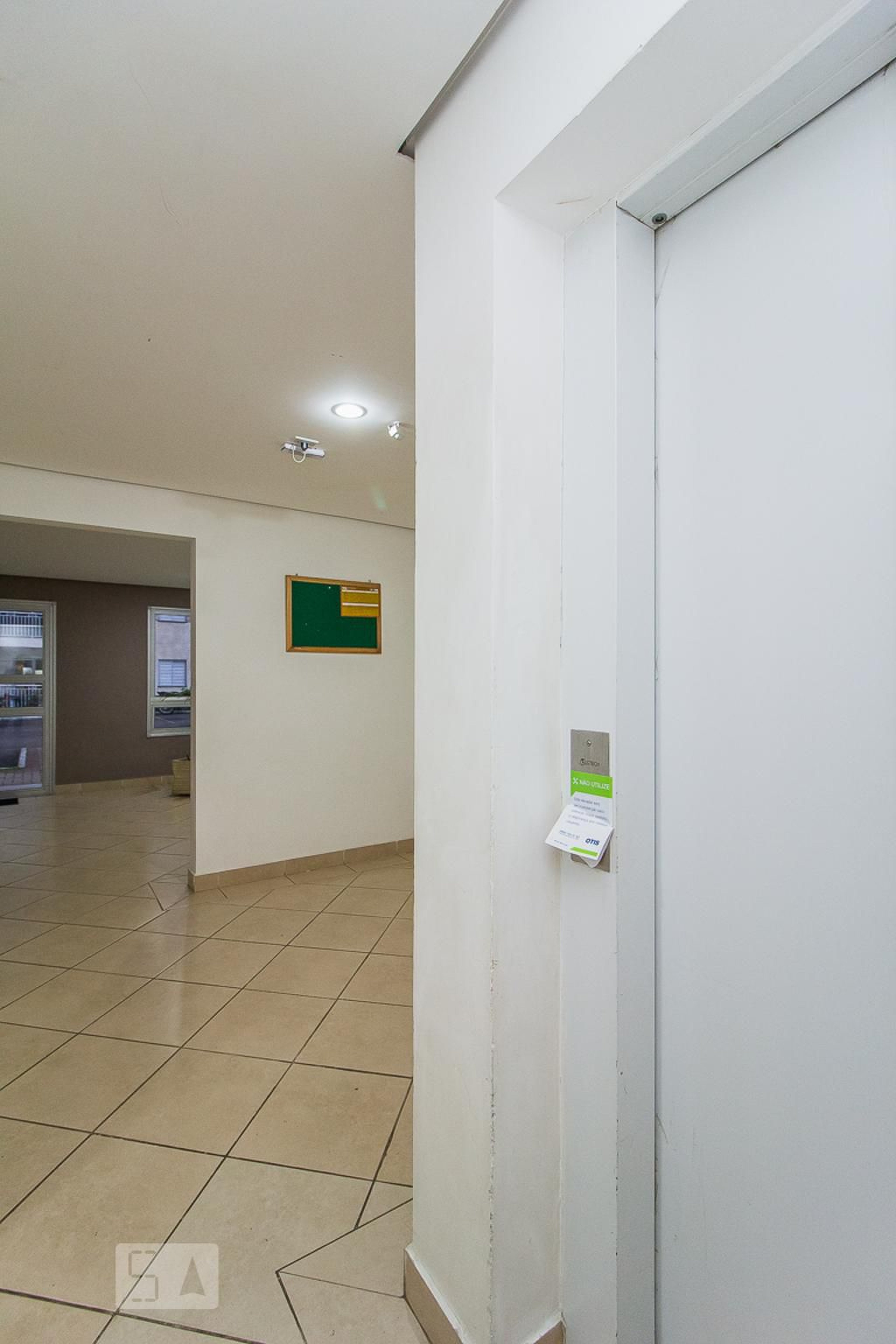 Elevador - Alamedas das Tulipas