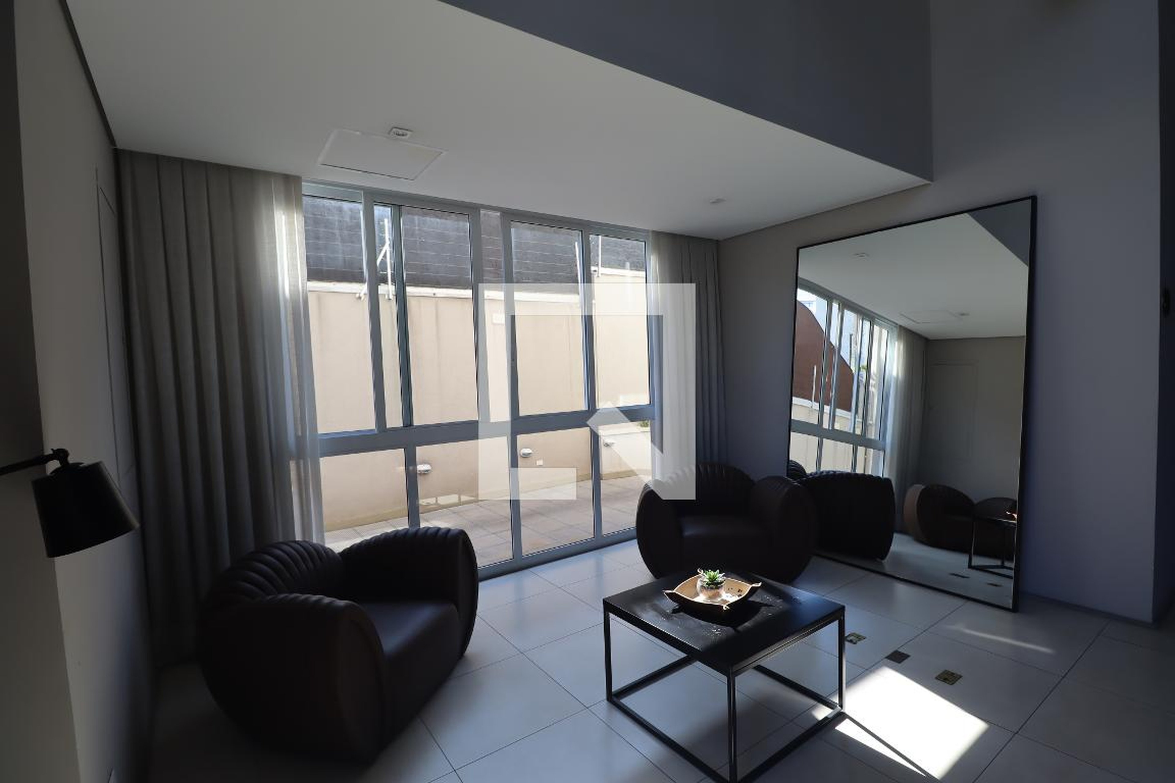 Hall - Upcon Girassol