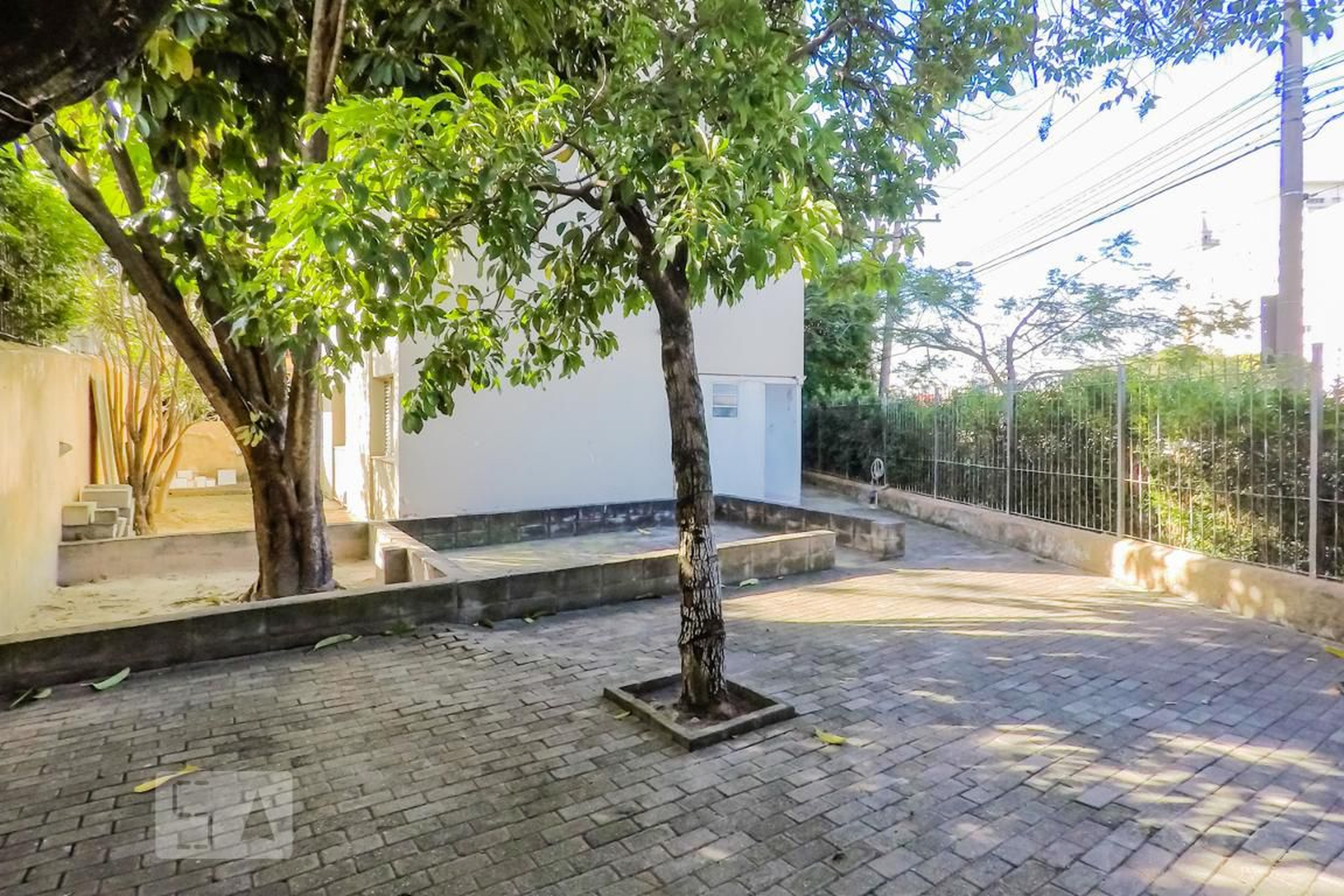 Área Externa - Edifício Carla