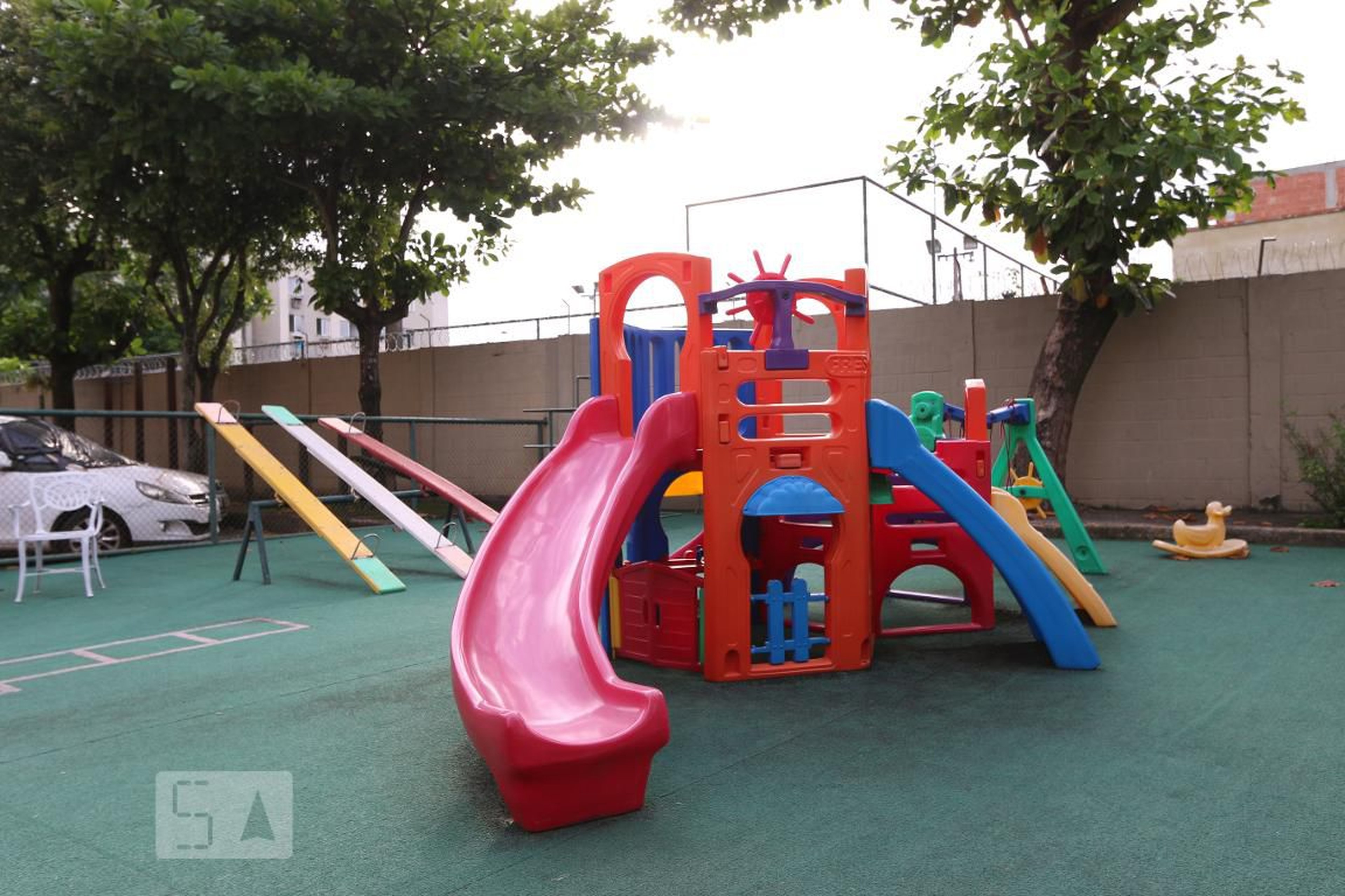 Playground - Residencial Professor Henrique Costa