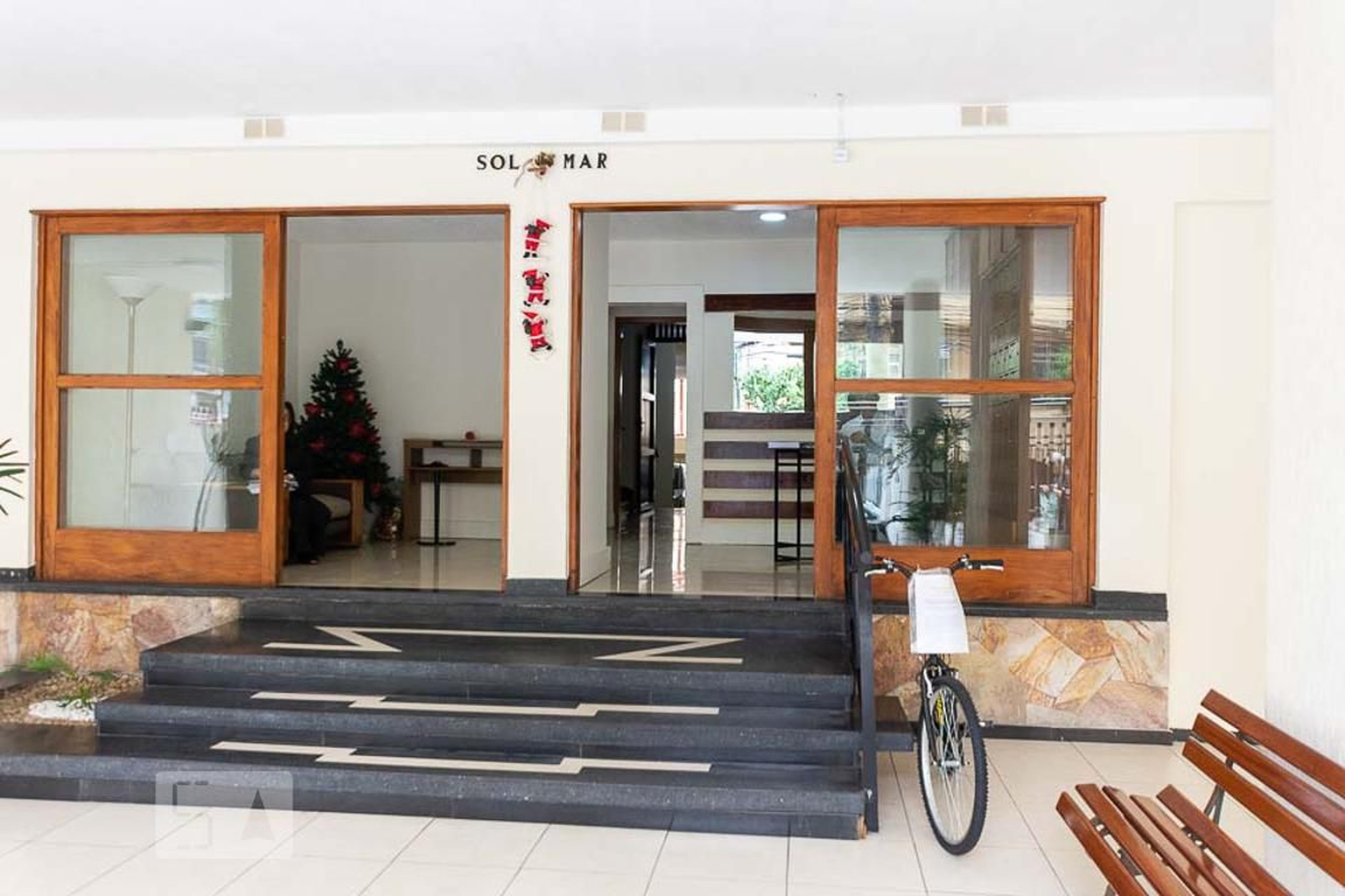 Entrada do Prédio - Sol e Mar