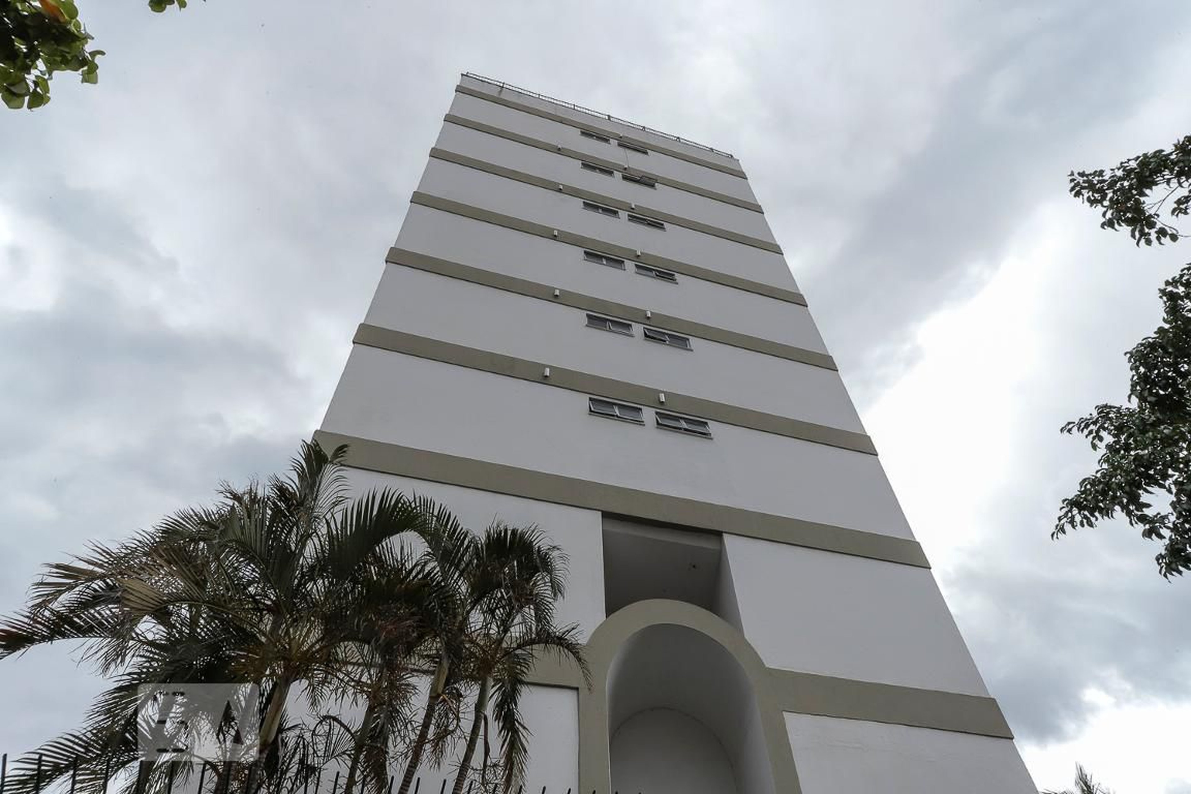 Fachada Condomínio em bloco 2, R. Tôrres Sobrinho