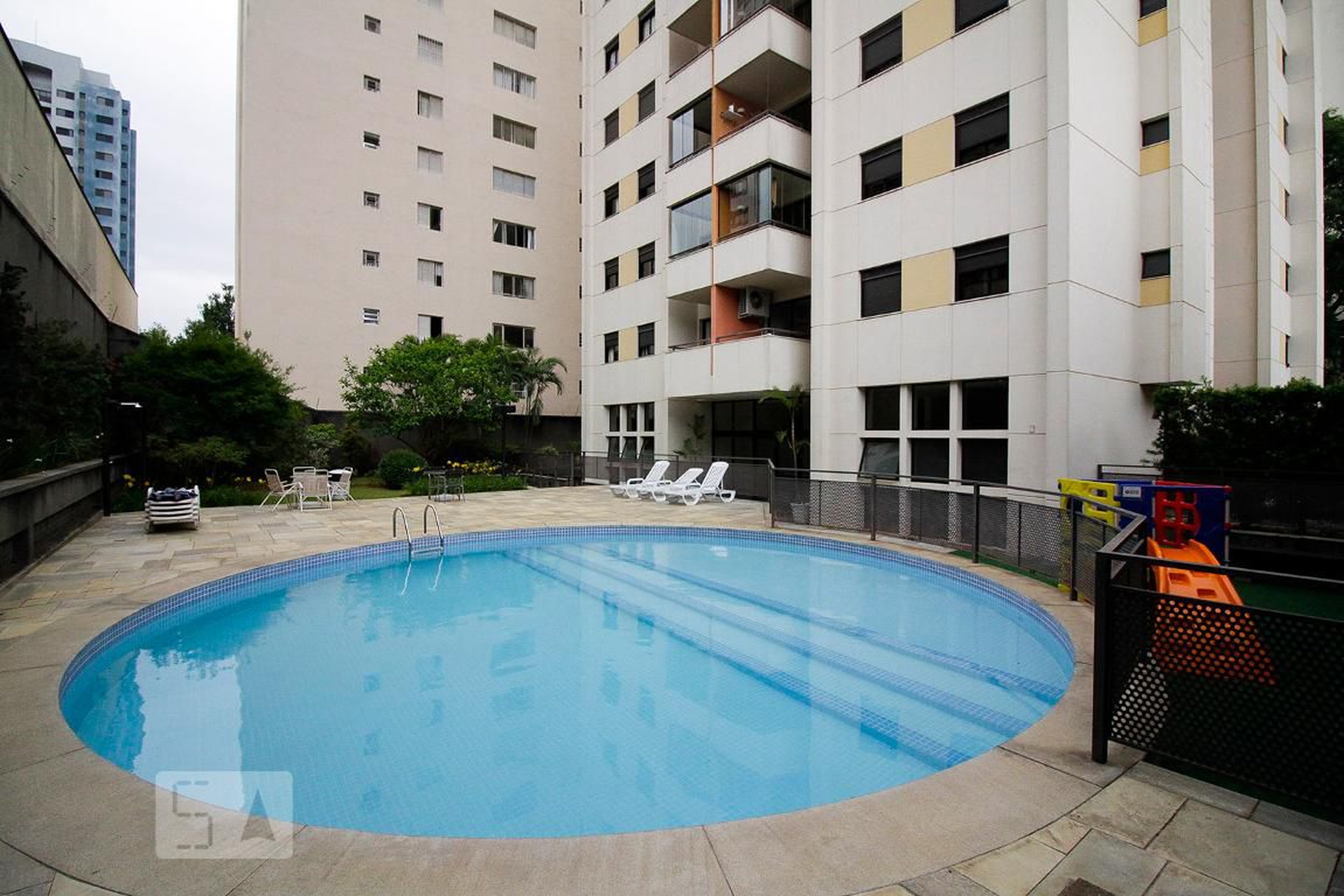 Piscina Coberta - Edifício Torre Di Lucca