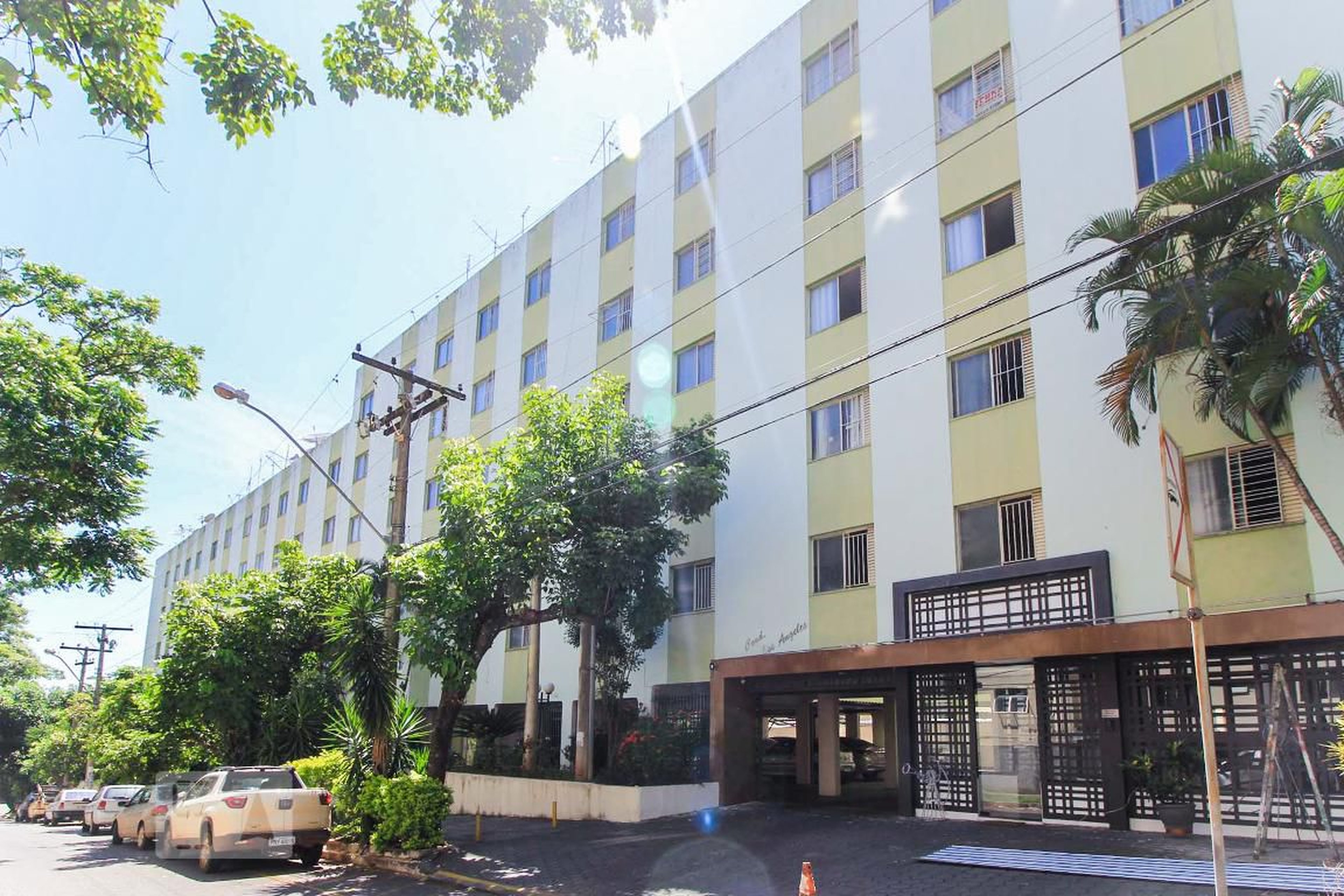 Fachada do Condomínio Condomínio em Rua 209-A, 1405