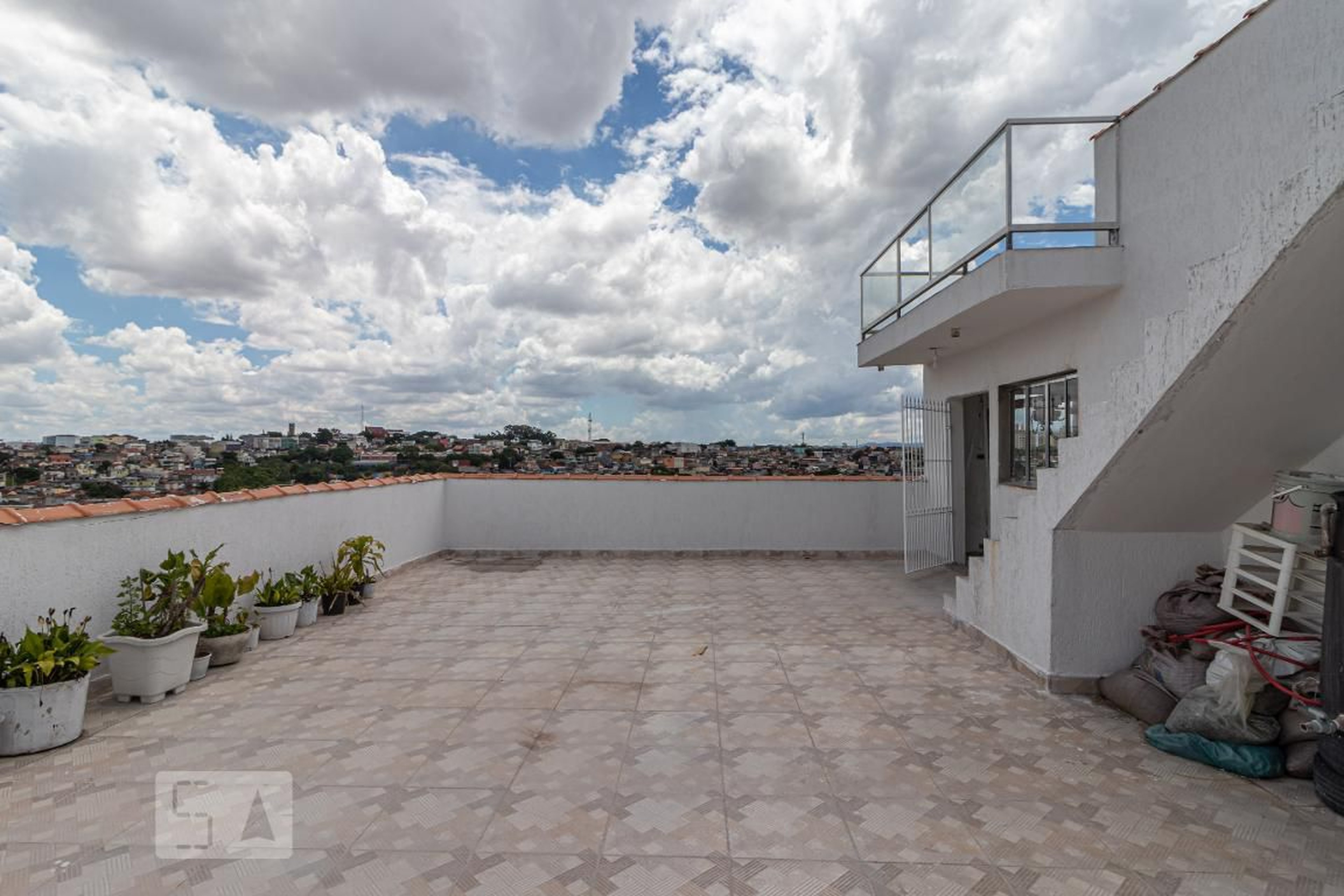 Área Externa Condomínio em Avenida das Alamandas, 176