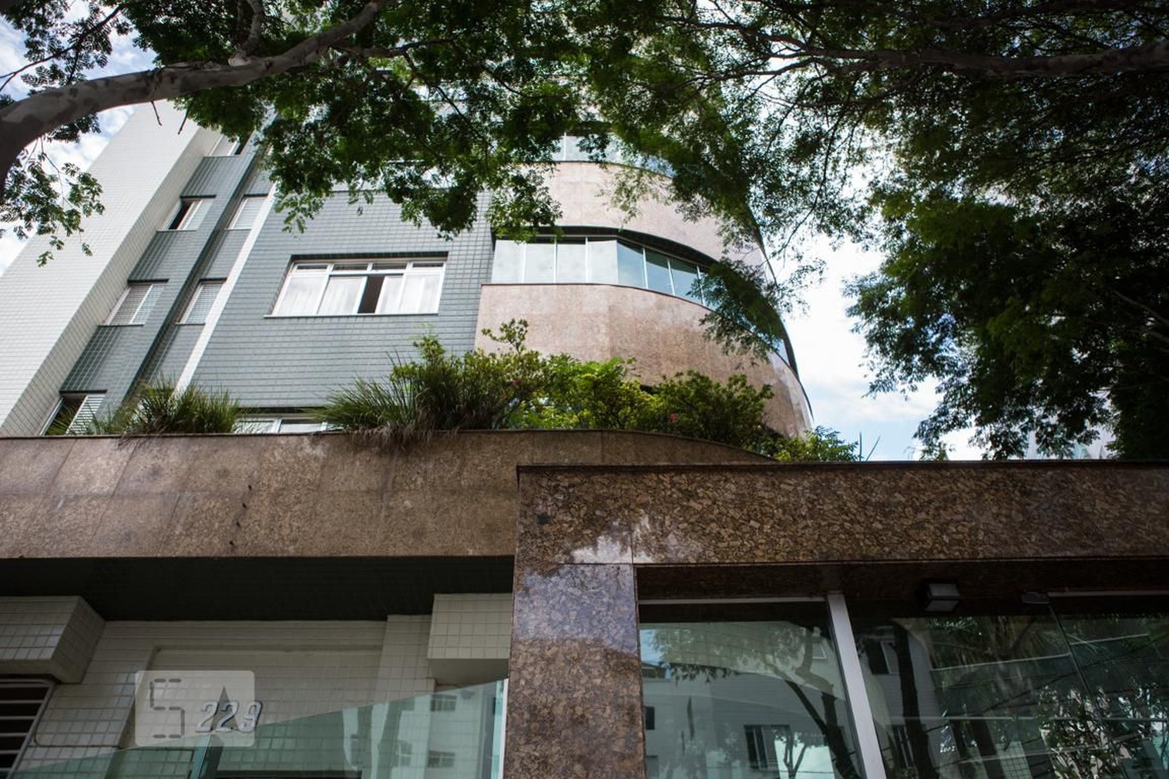 Fachada Condomínio em Rua Ulisses Marcondes Escobar, 229