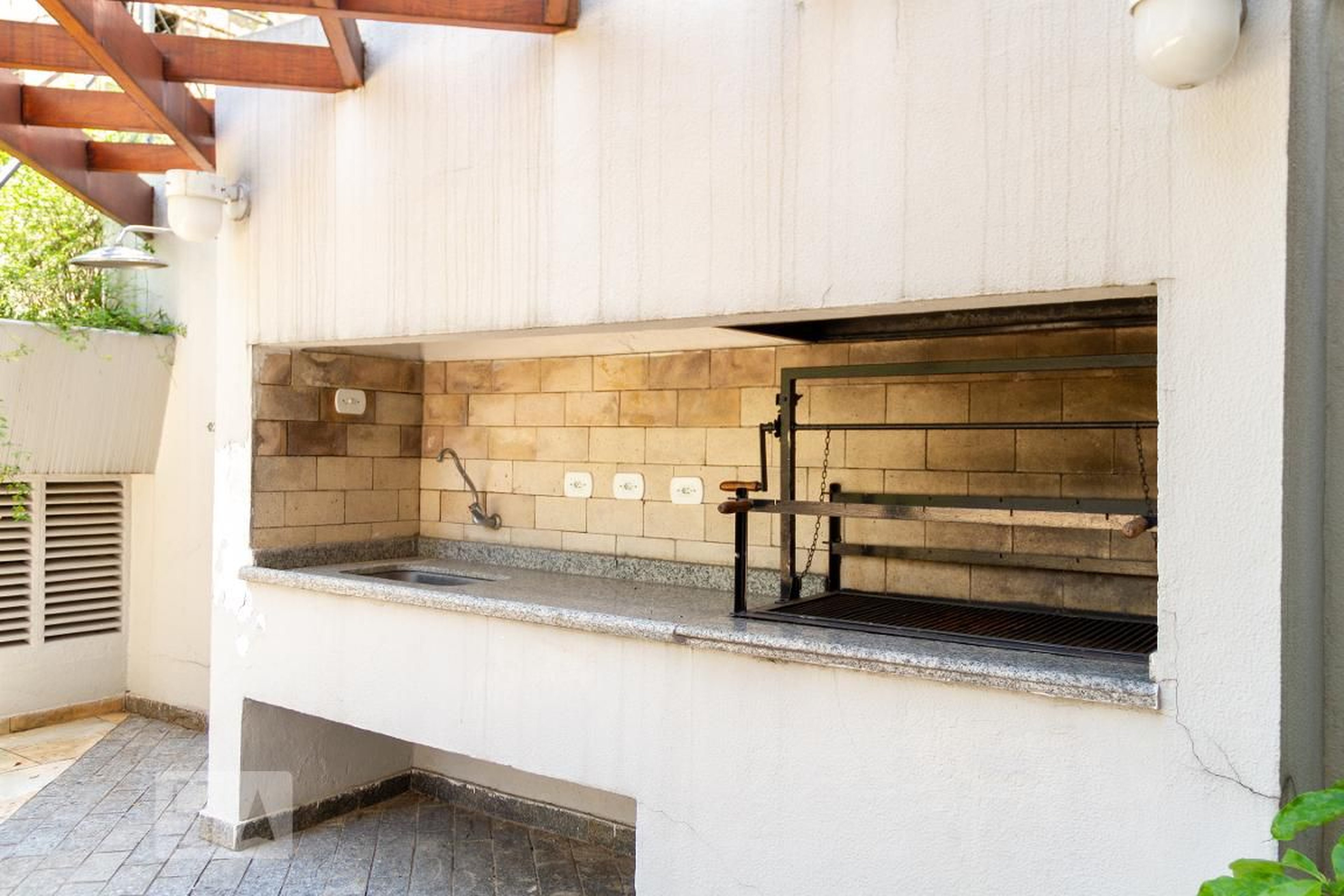 Churrasqueira - Barao de Manducaba