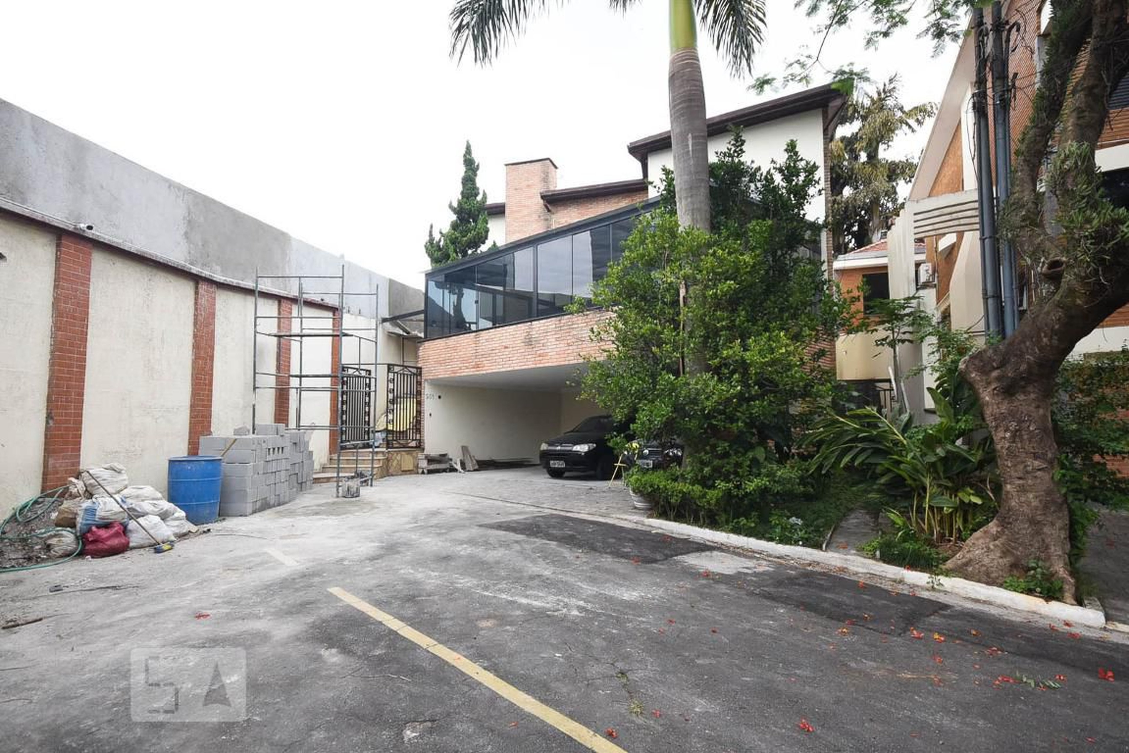 Fachada Condomínio em Rua Arte Poética, 201