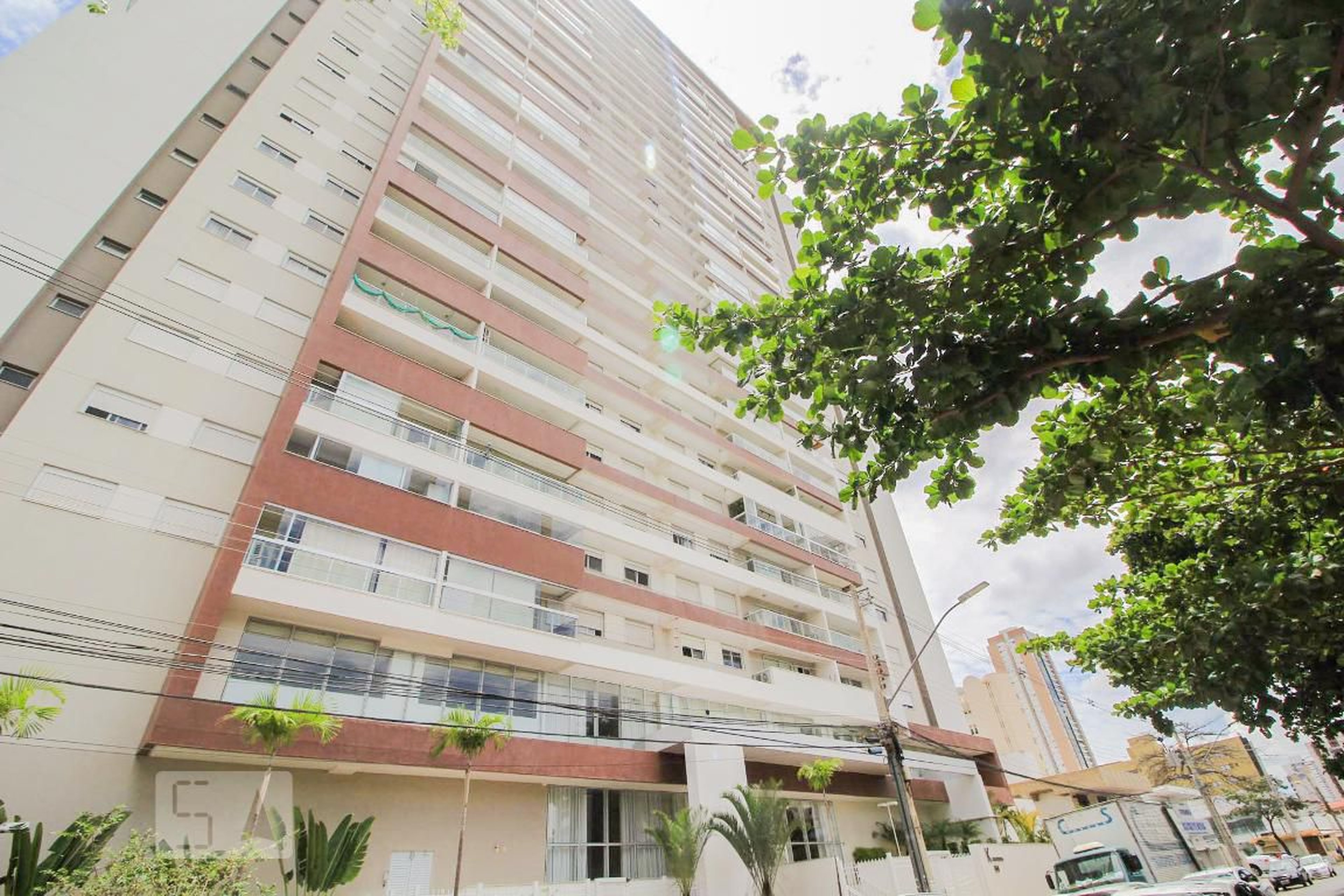 Fachada do Condomínio Condomínio K Apartments