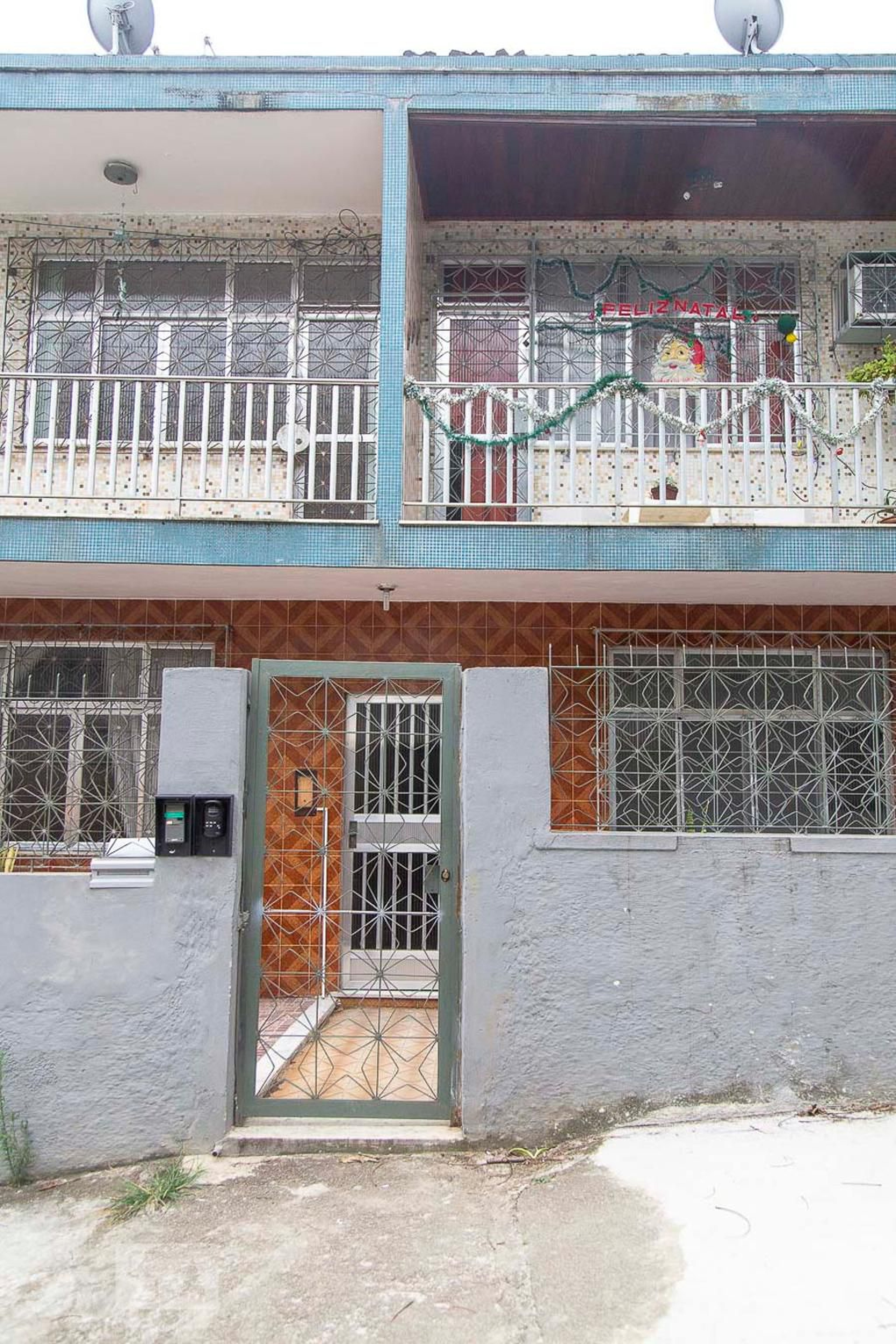 fachada Condomínio em Rua Pracinha Cesário Aguiar, 27