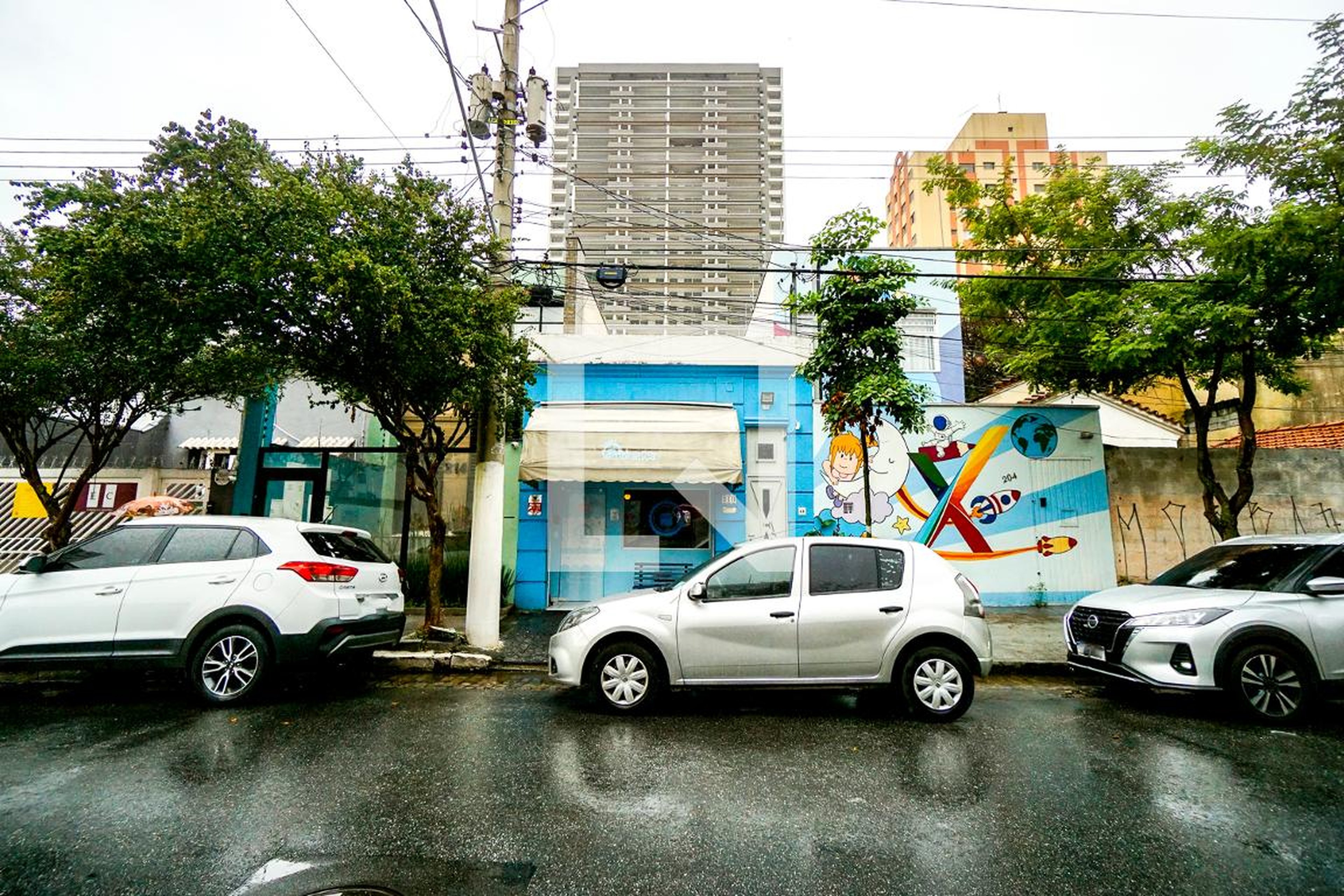 Fachada Condomínio em Rua Dr. Ângelo Vita, 210