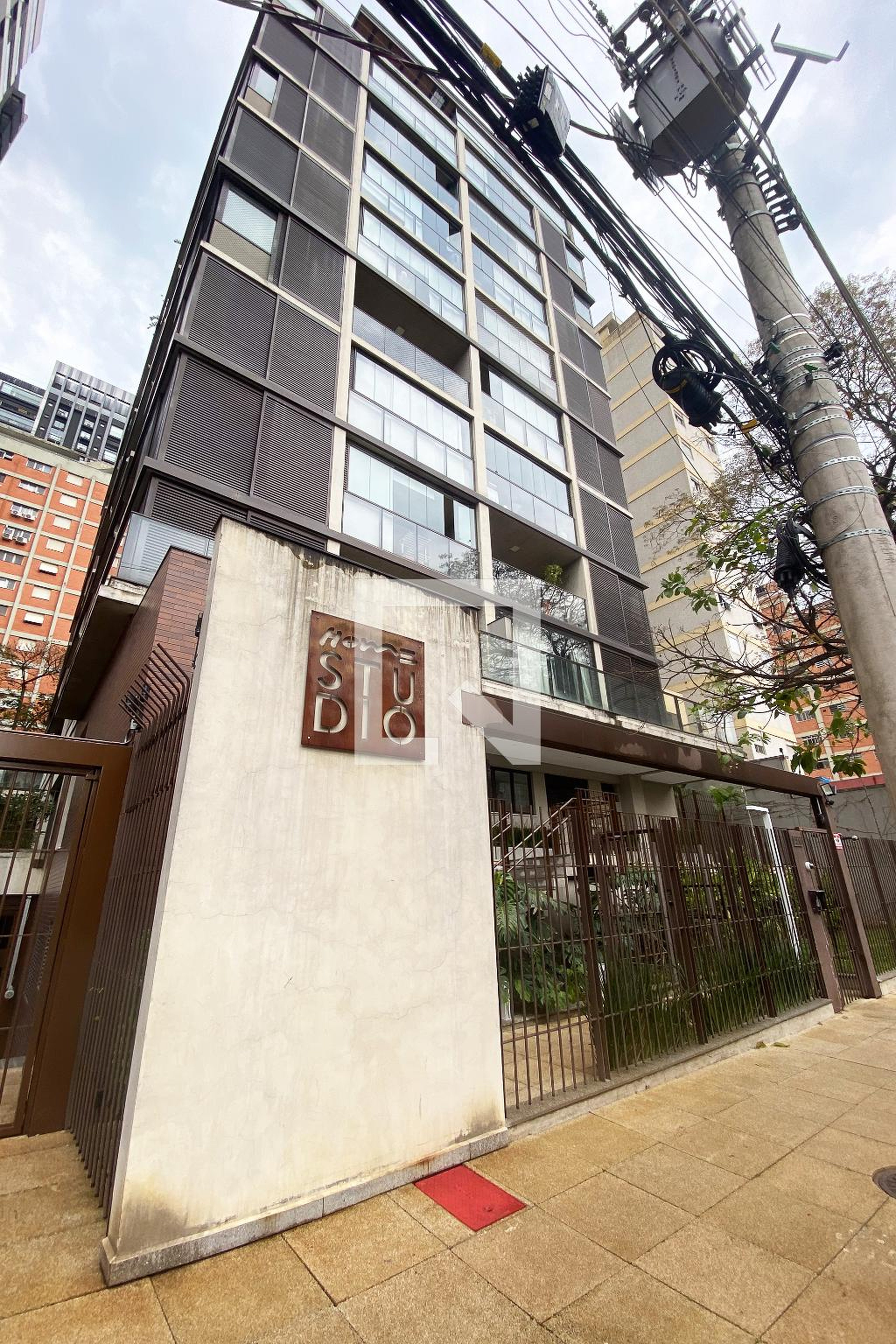 Fachada do Prédio Condomínio Home Studio