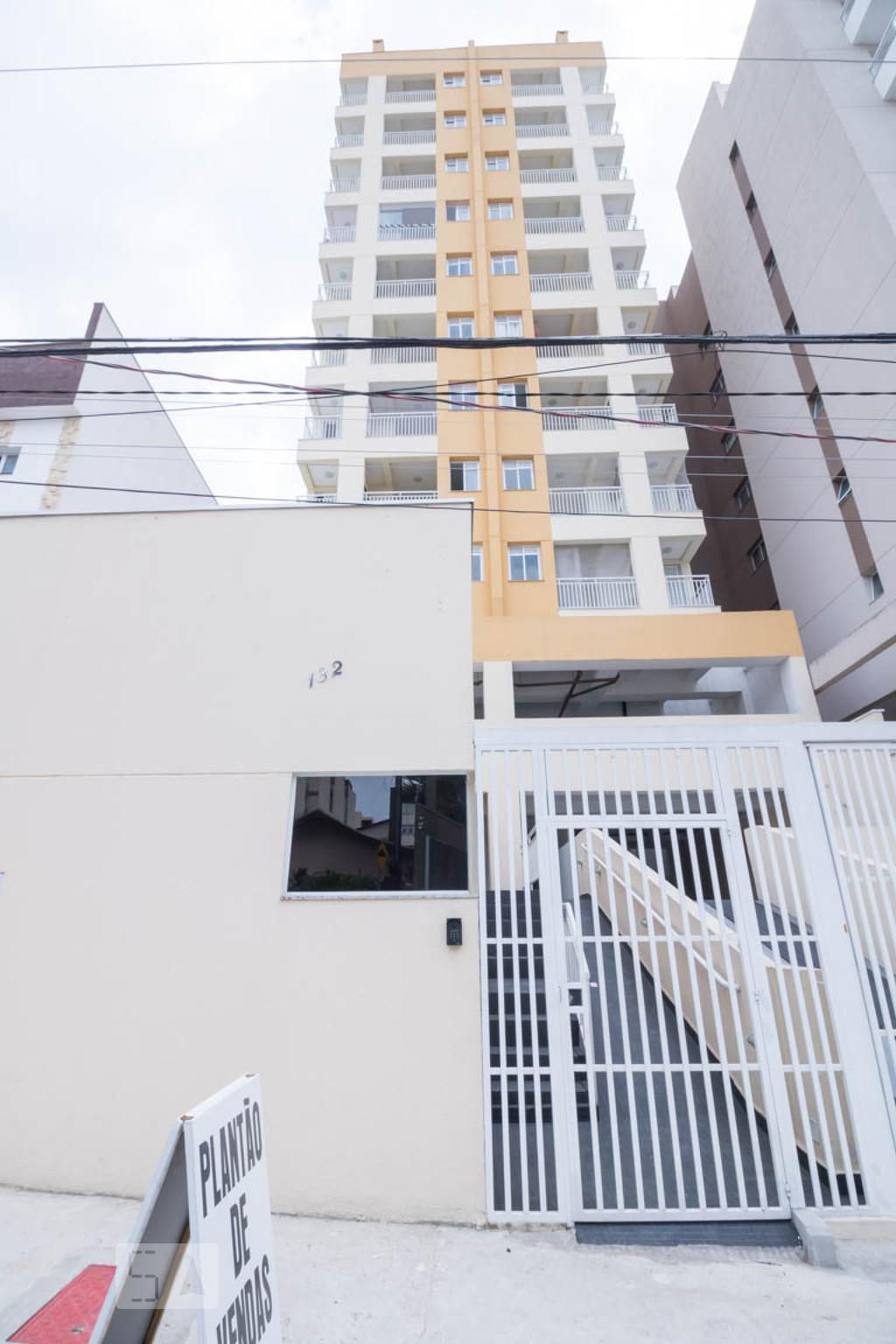 Fachada do Condomínio Edifício Avanzi