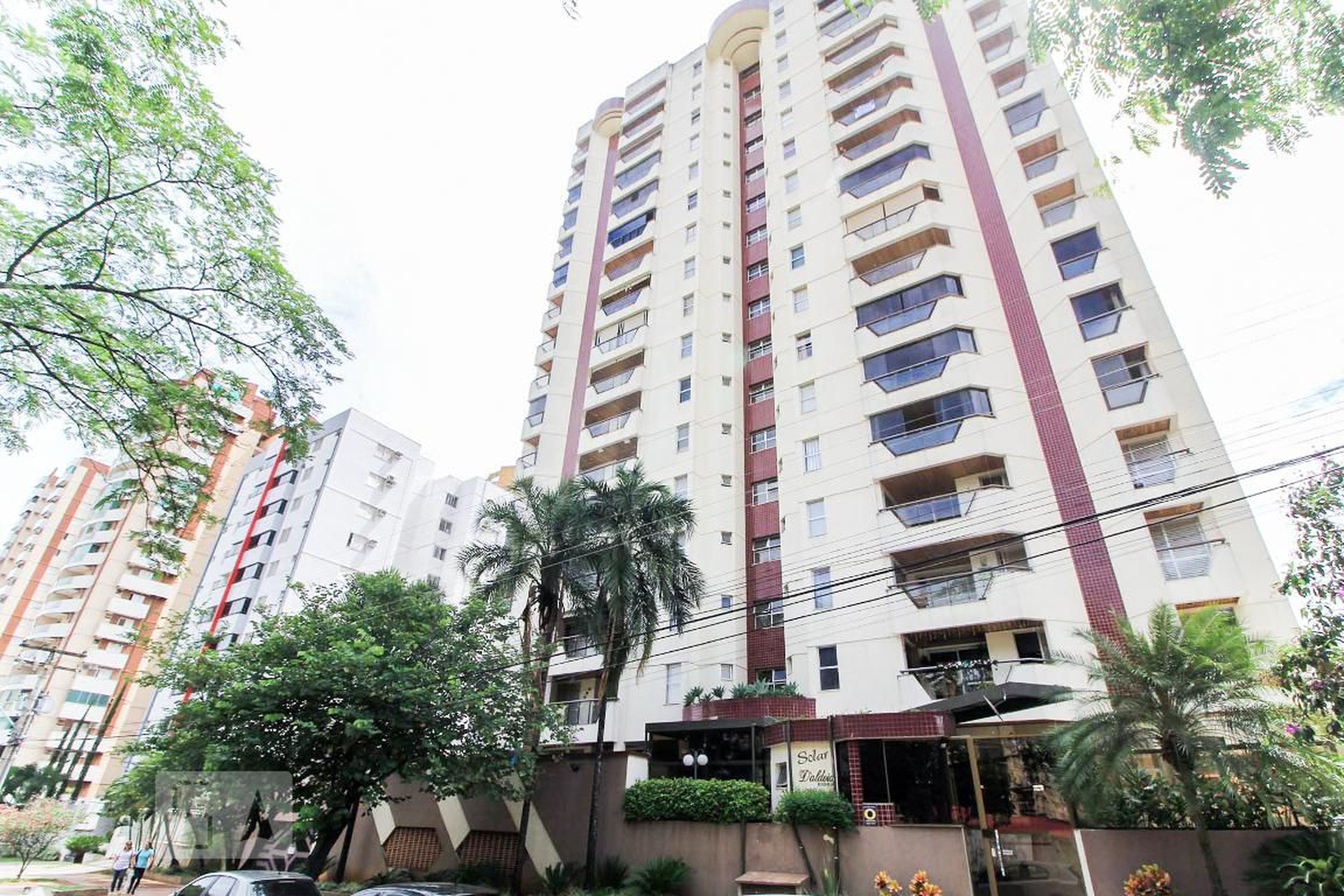 Fachada do Condomínio Condomínio em Alameda Couto Magalhães, 290