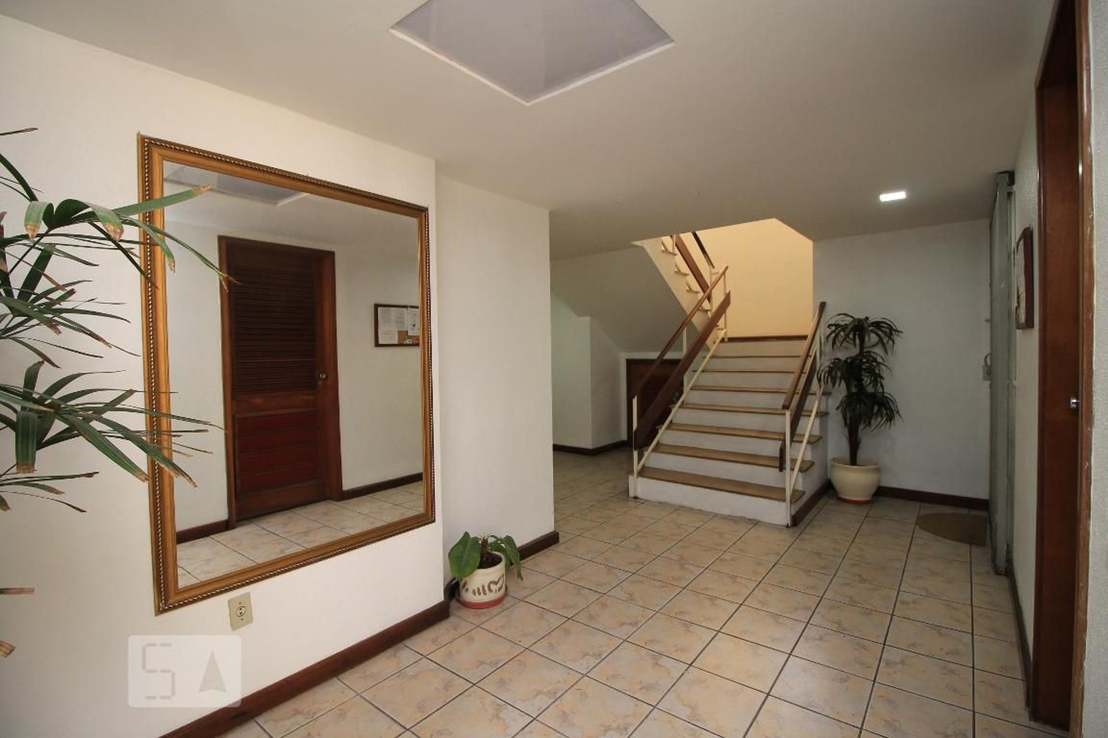 Hall de Entrada - Edifício Angra dos Reis