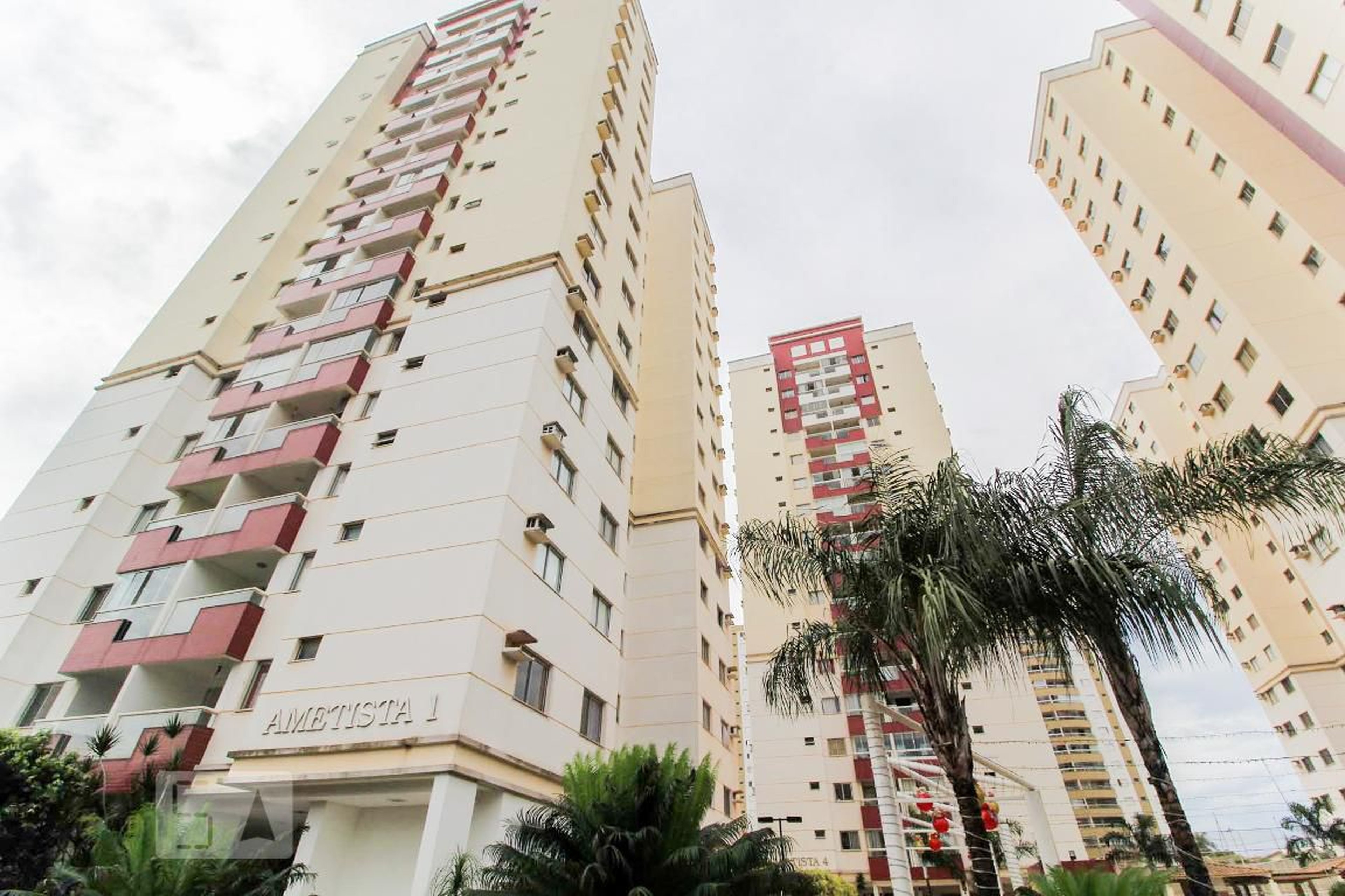 Fachada do Prédio Condomínio Ametista