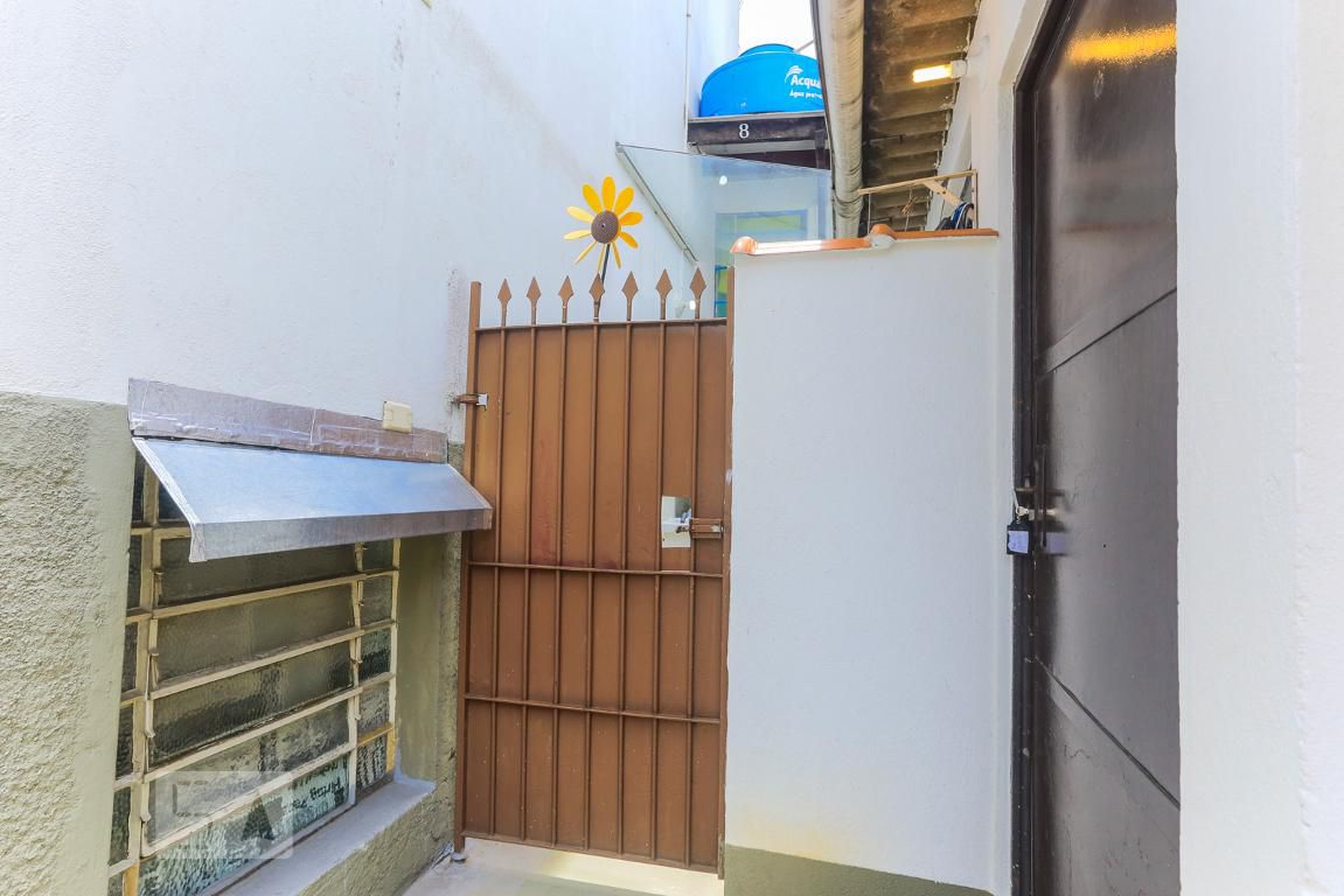 Fachada Condomínio em Rua Dom Antônio de Alvarenga, 56