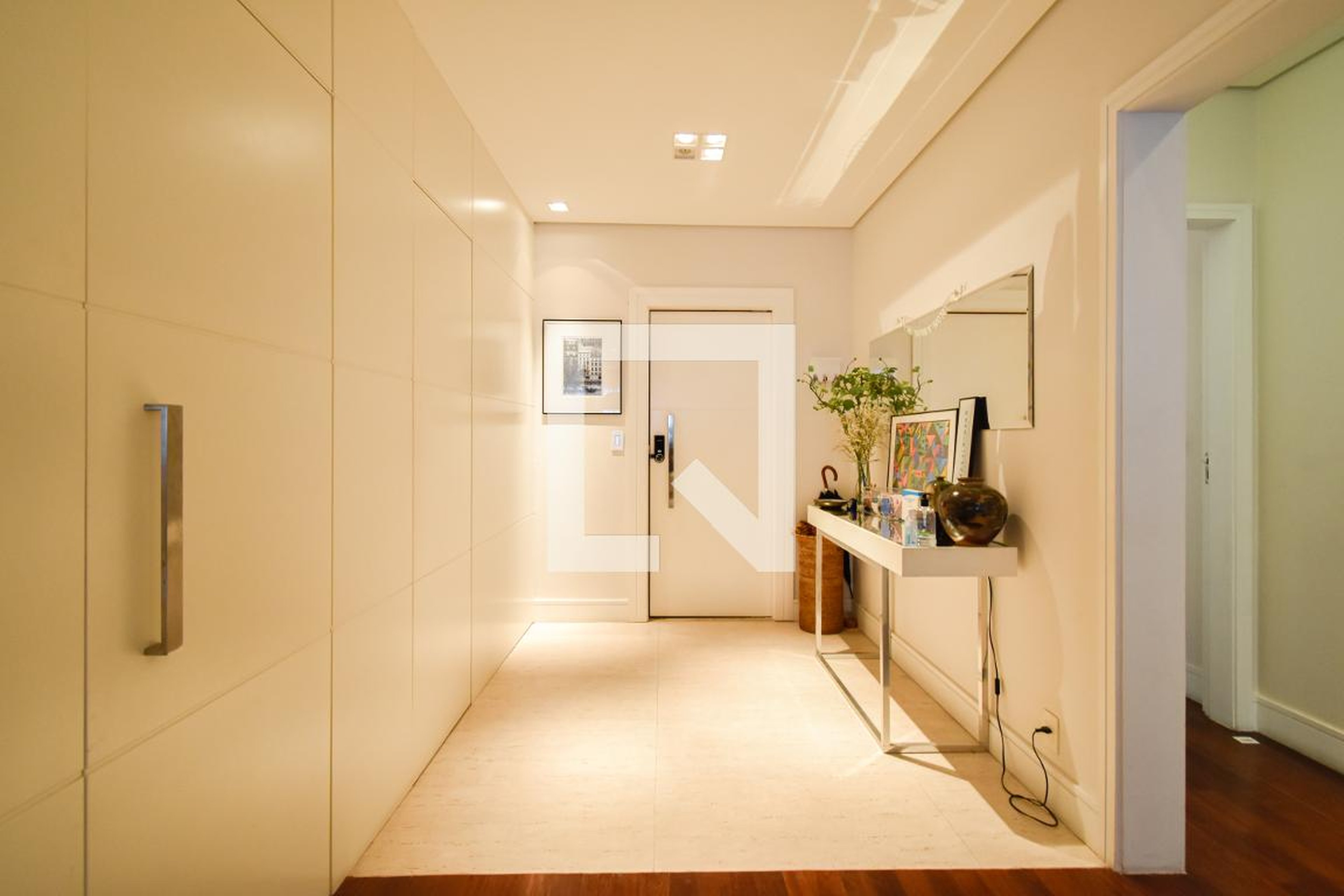 Hall Entrada - Lorraine