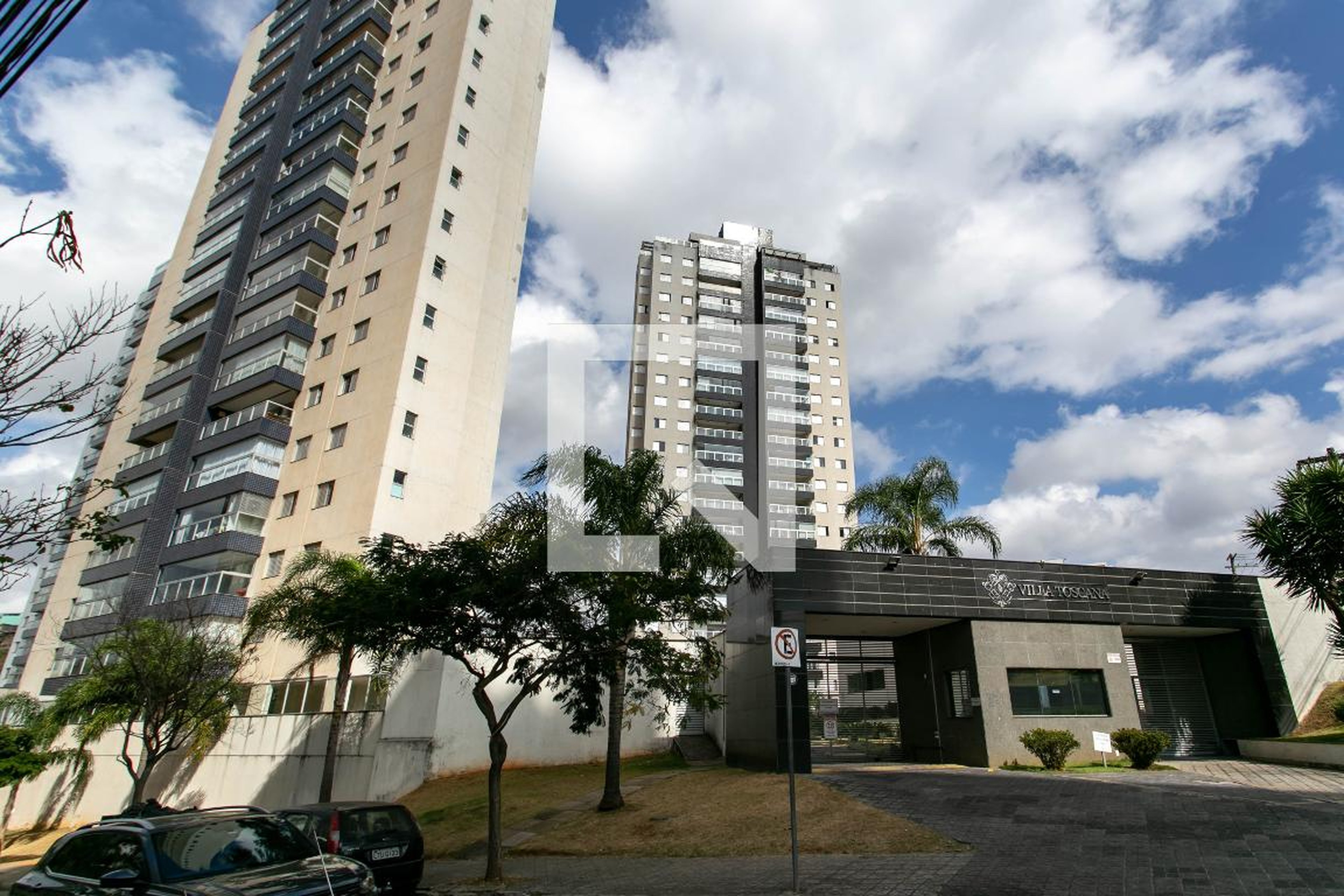 Fachada Condomínio Villa Toscana