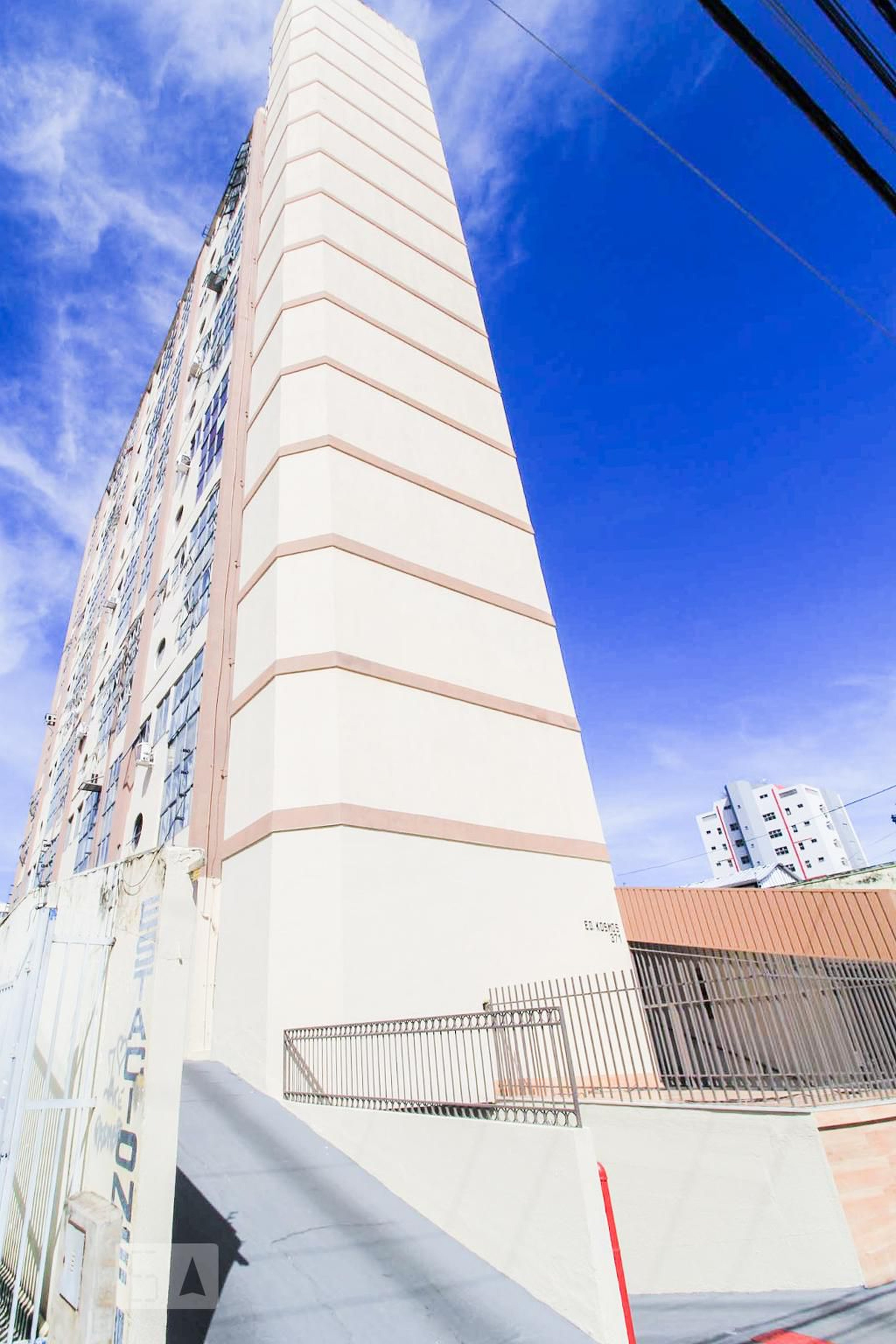 Fachada do Prédio Condomínio Kosmos