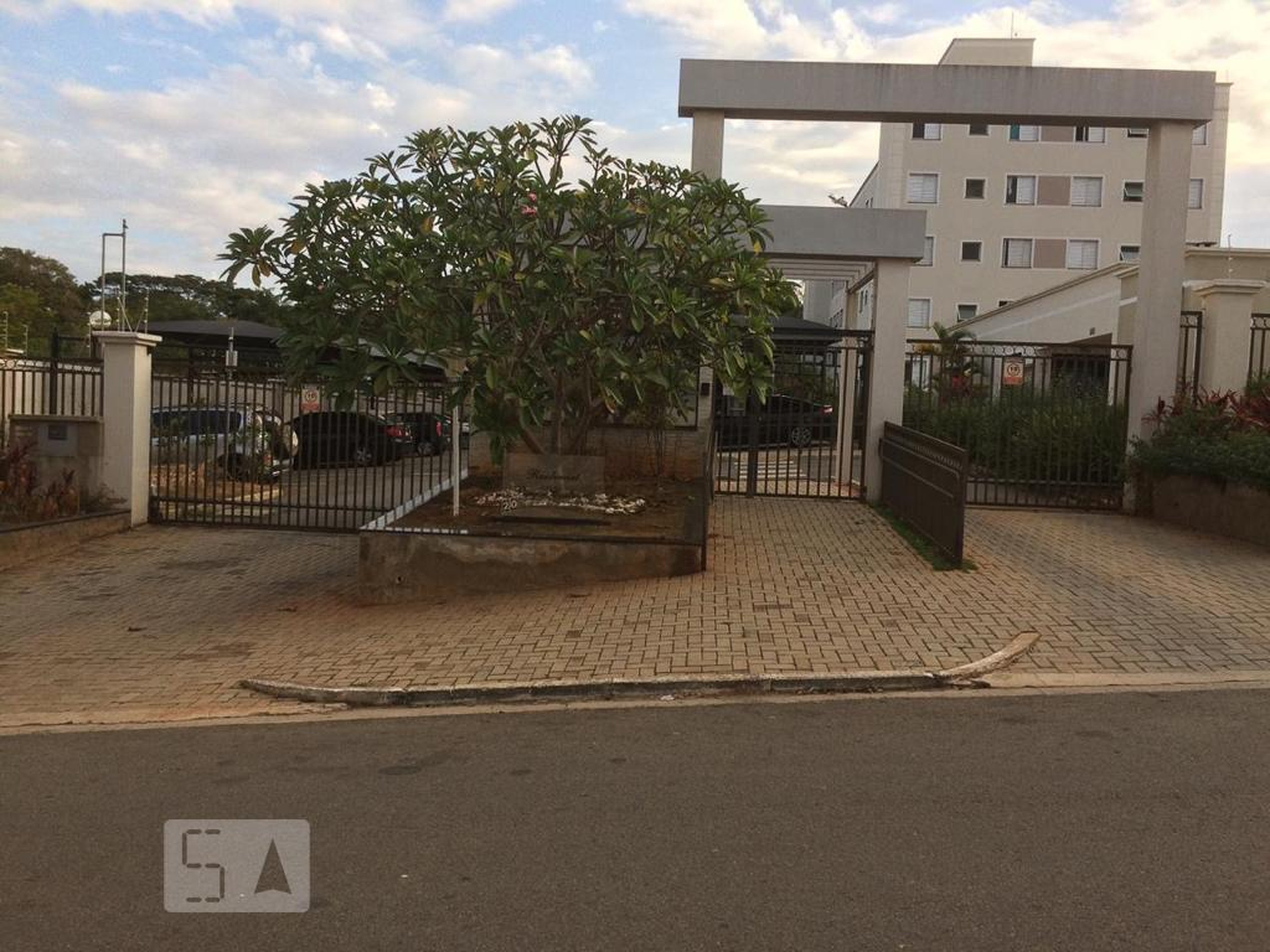 Fachada Residencial Parque Centauro