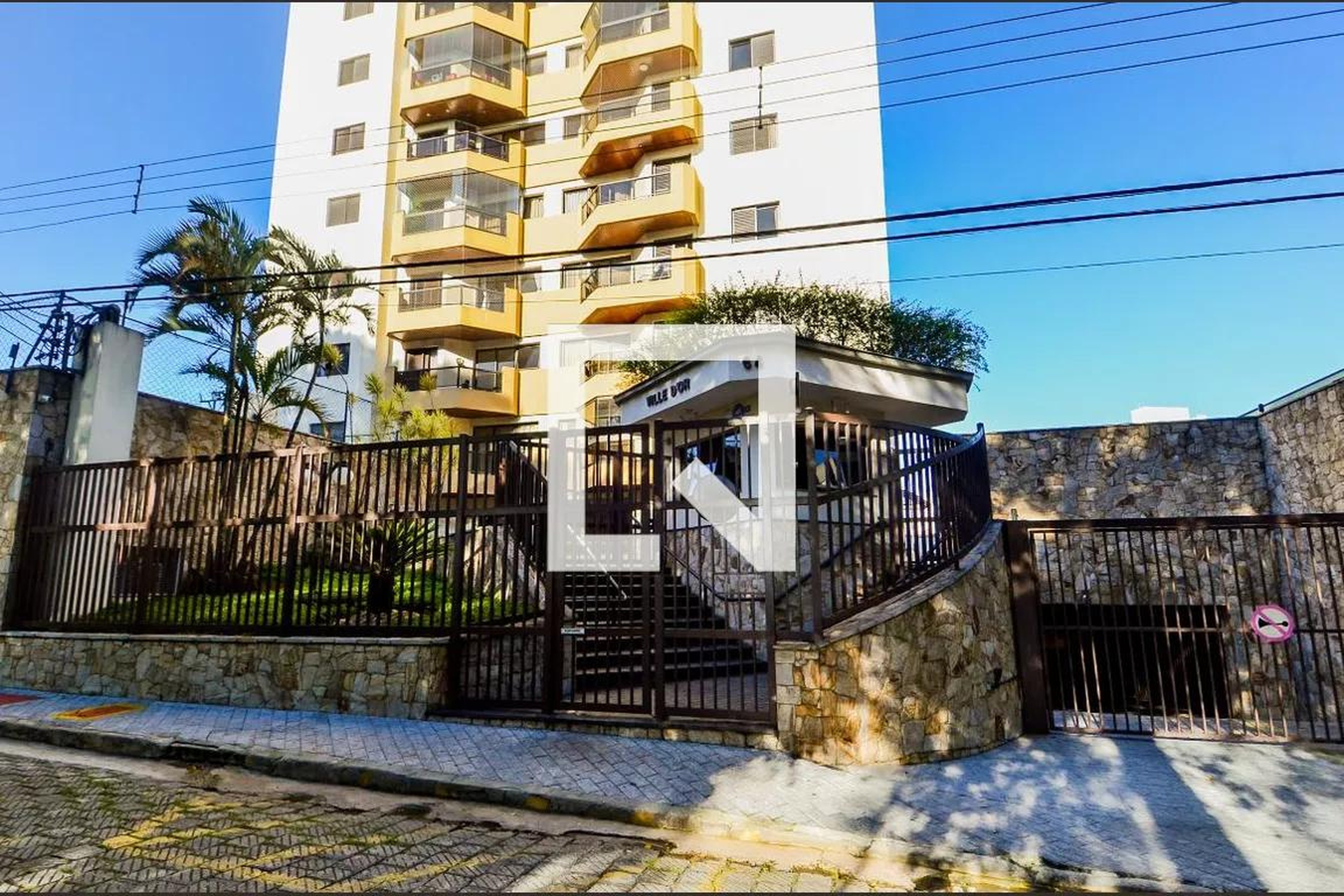 Fachada Condomínio Ville Dor