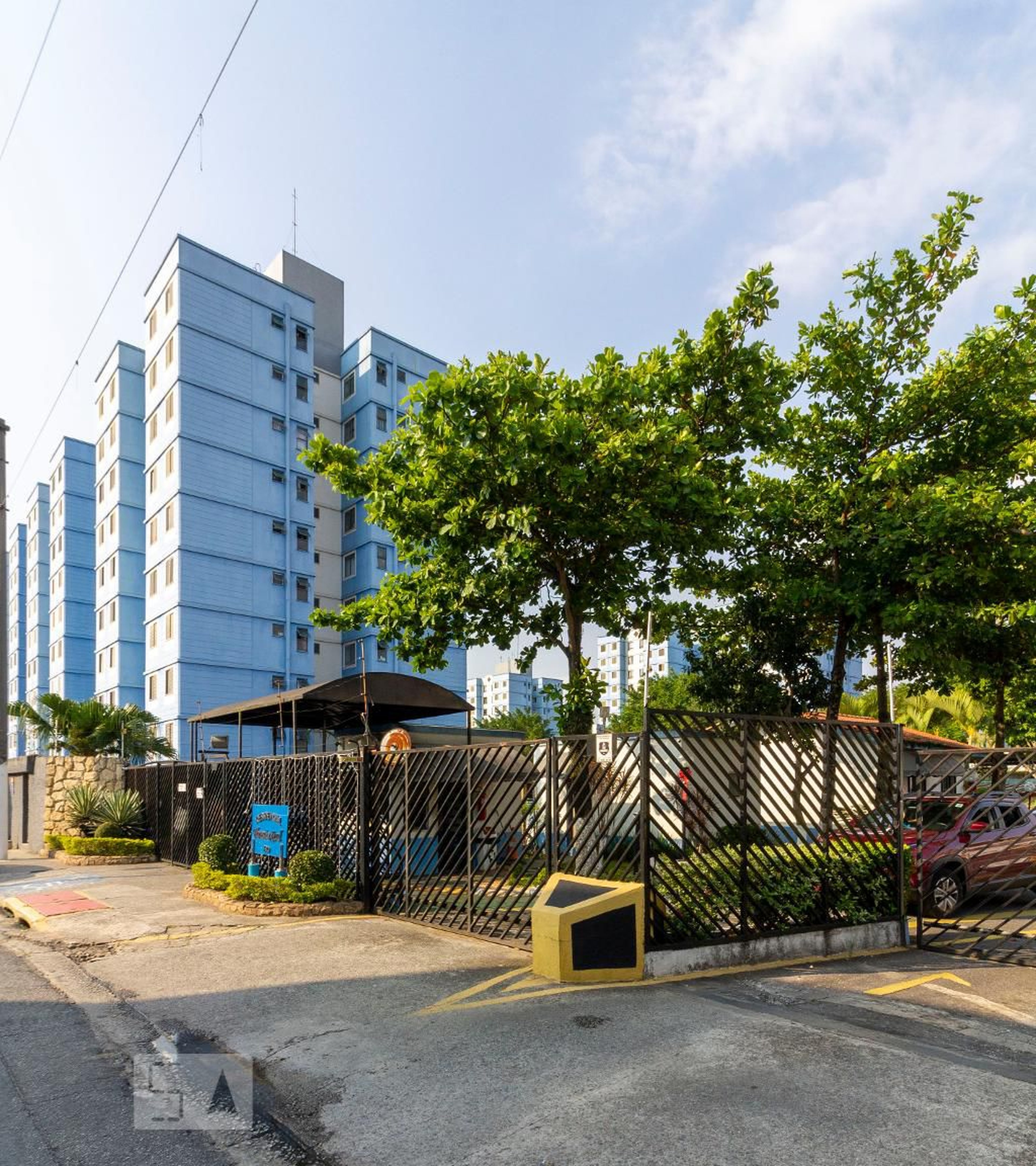 Fachada Condomínio em Rua Floresta Azul, 1028