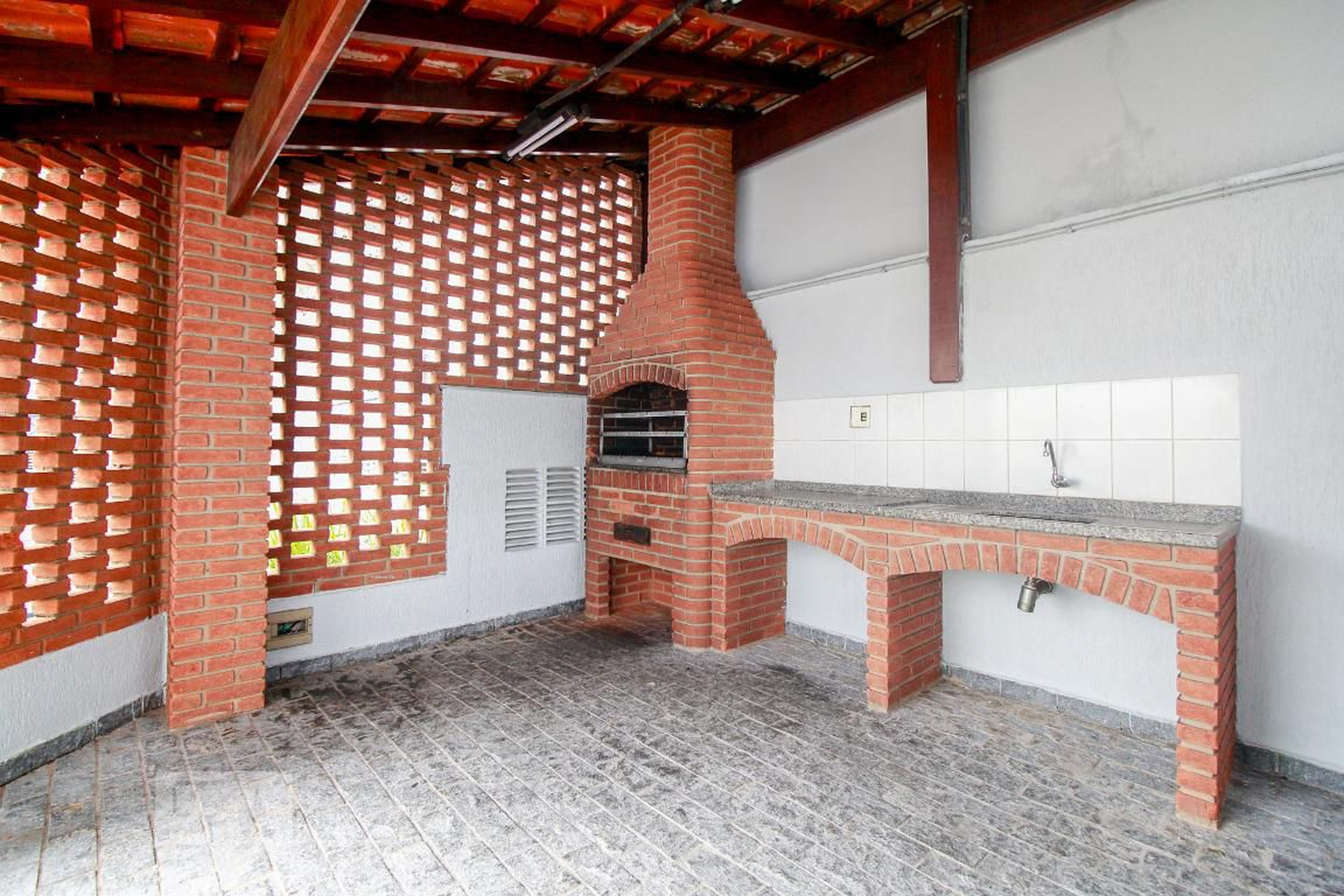 Churrasqueira - Edifício Costa do Ouro