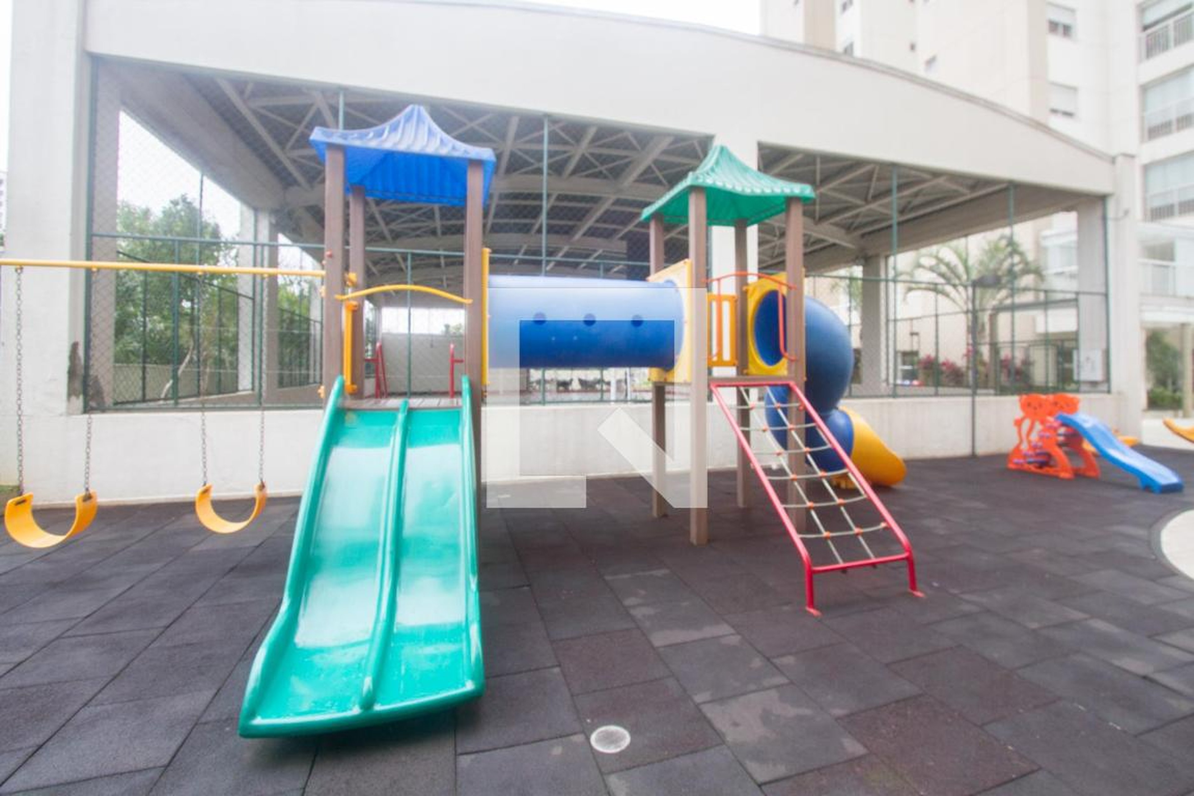 Playground - Floresce