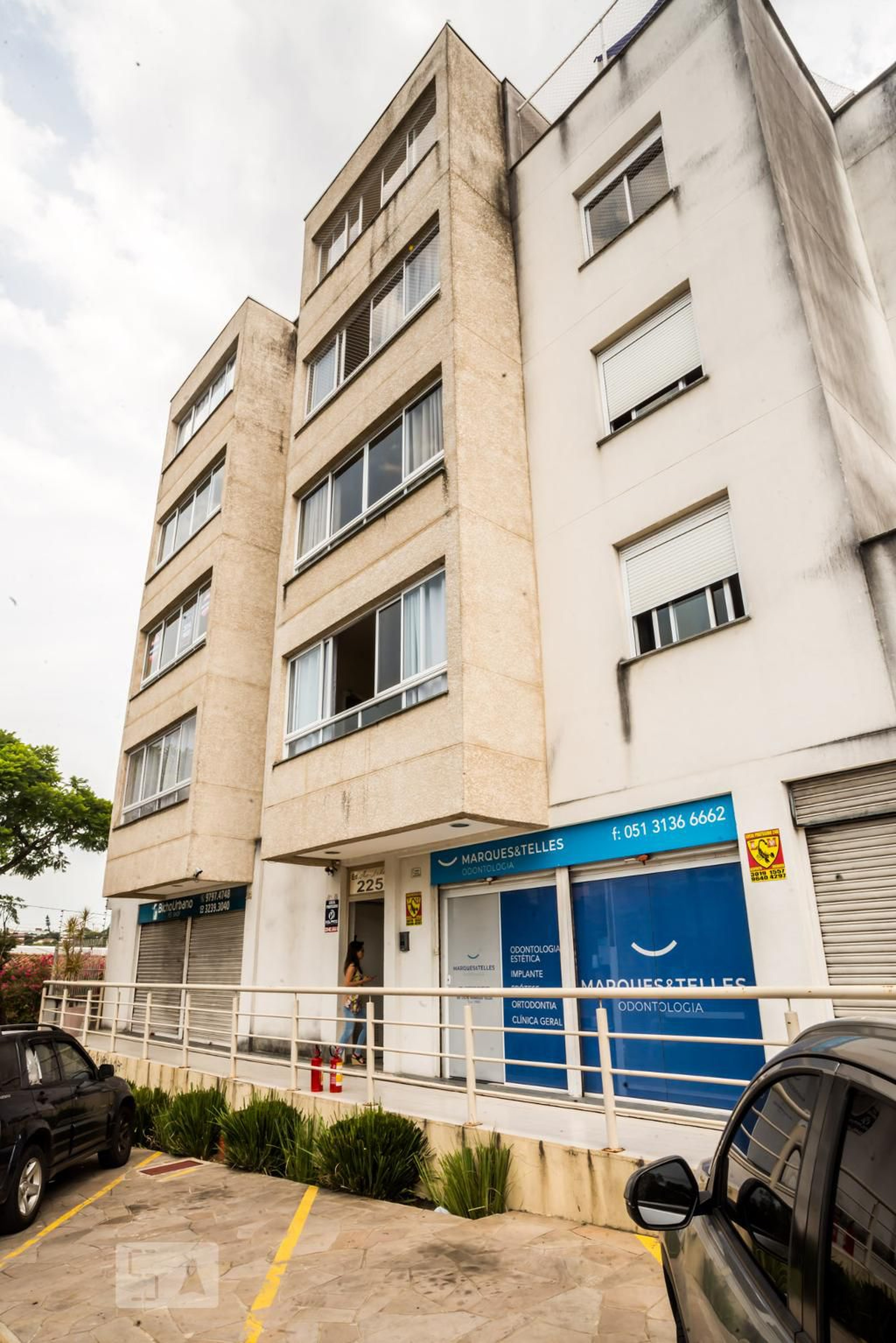 Fachada Condomínio em Avenida Alberto Pasqualini, 225